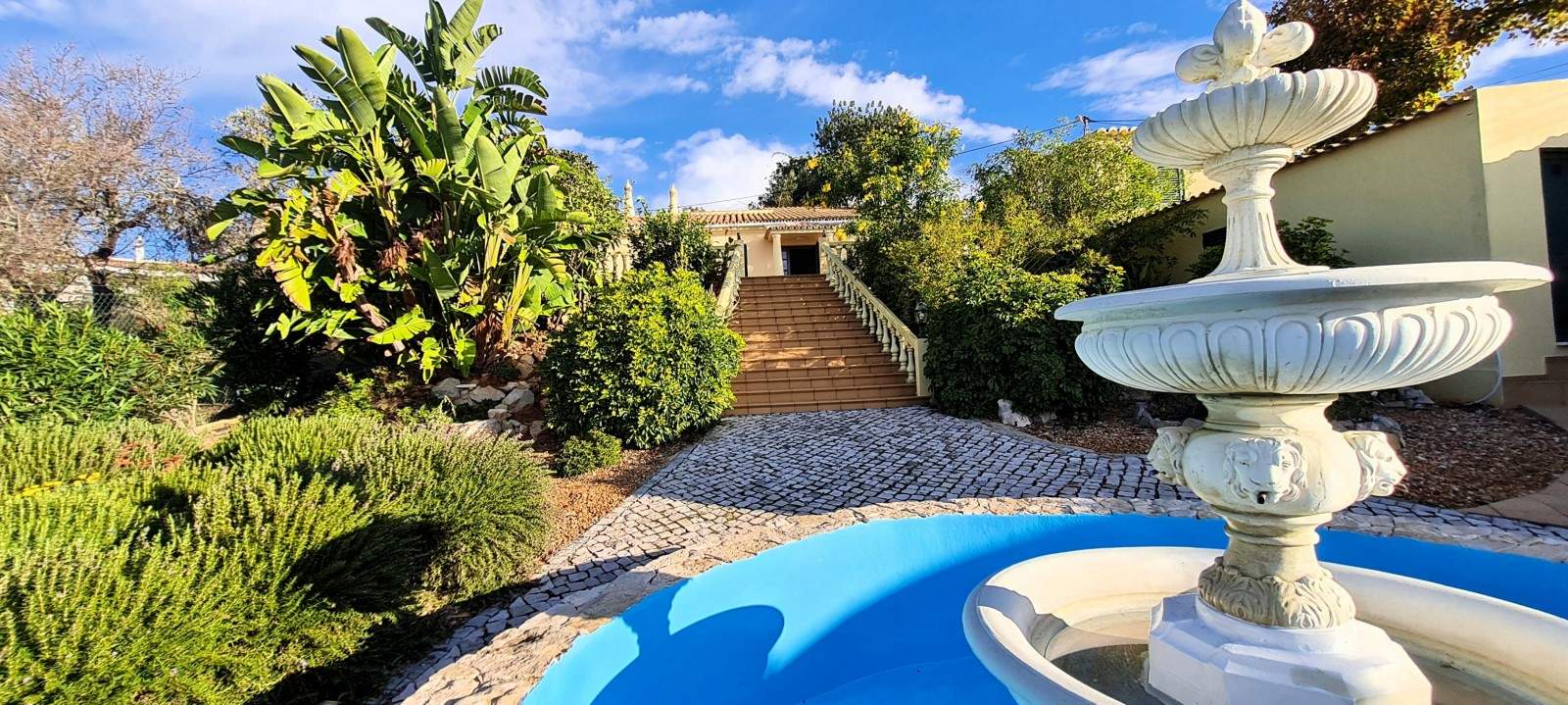 2 Schlafzimmer Villa mit Garten, zu verkaufen, in São Brás de Alportel, Algarve_203384