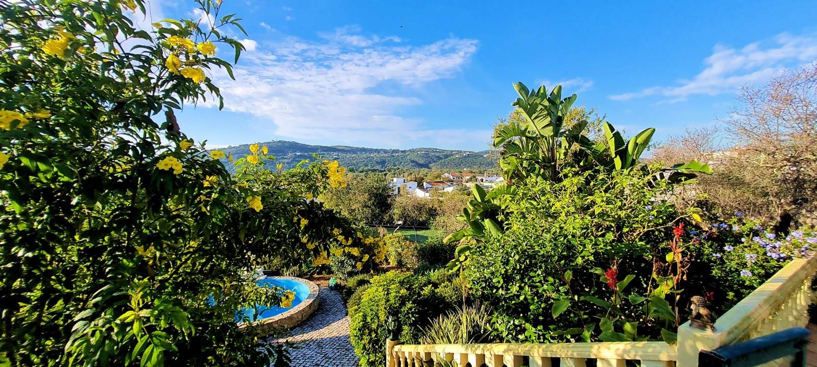 2 Schlafzimmer Villa mit Garten, zu verkaufen, in São Brás de Alportel, Algarve_203386