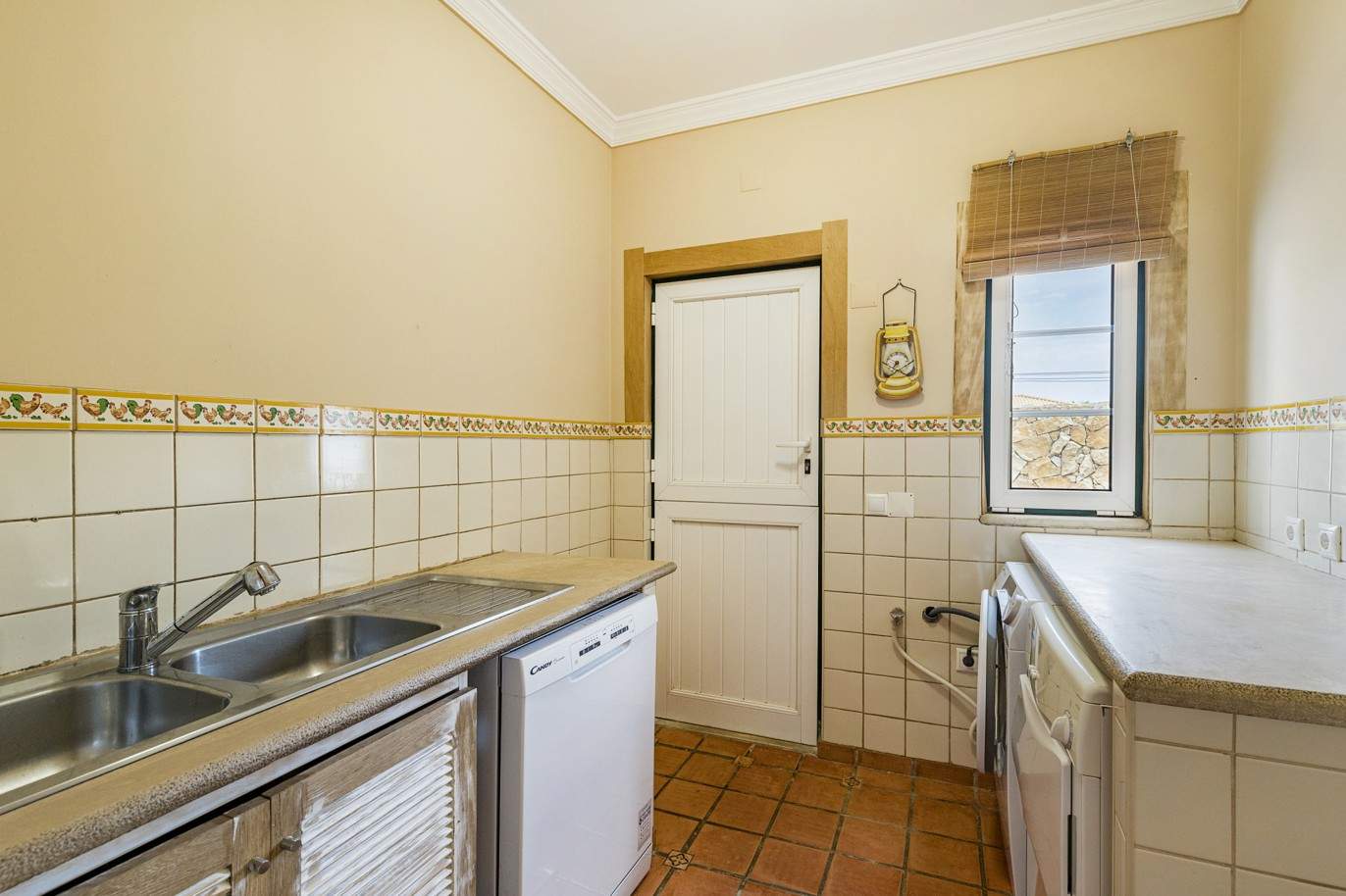 Villa de 4 dormitorios, con piscina, en venta, en Quarteira, Algarve_203450