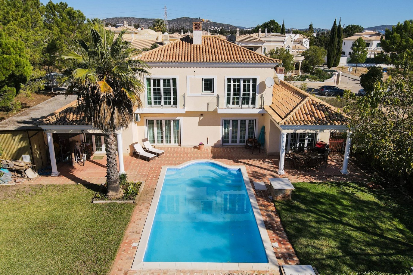 4 Bedroom Villa, with swimming pool, for sale, in Vila Sol, Algarve_204073