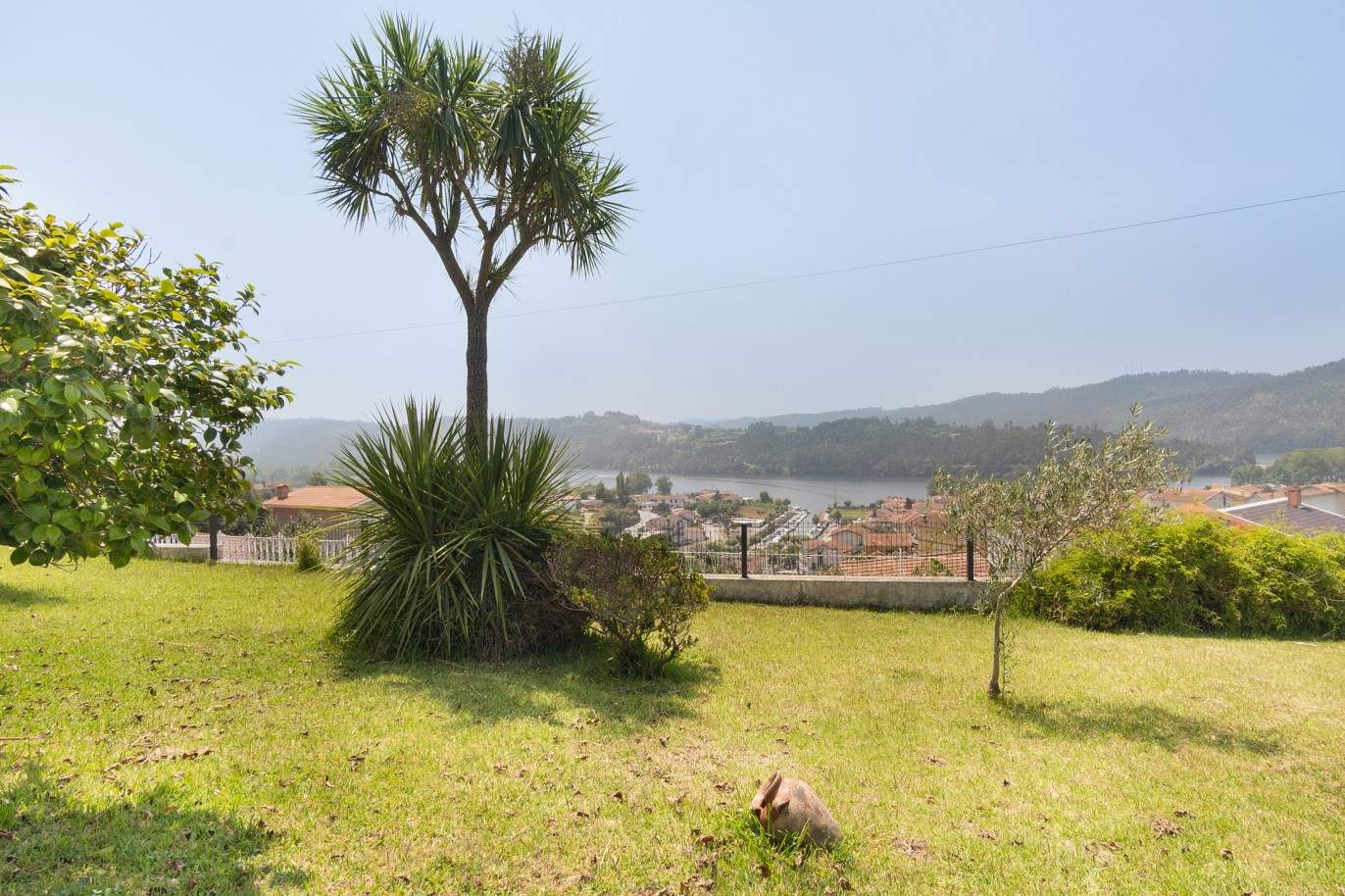 Villa avec vue sur le jardin et la rivière, à vendre, à Melres, Gondomar, Porto, Portugal_204406