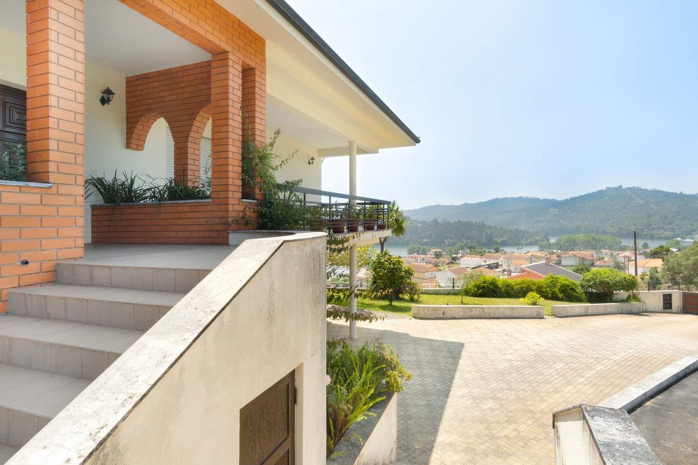 Villa avec vue sur le jardin et la rivière, à vendre, à Melres, Gondomar, Porto, Portugal_204407