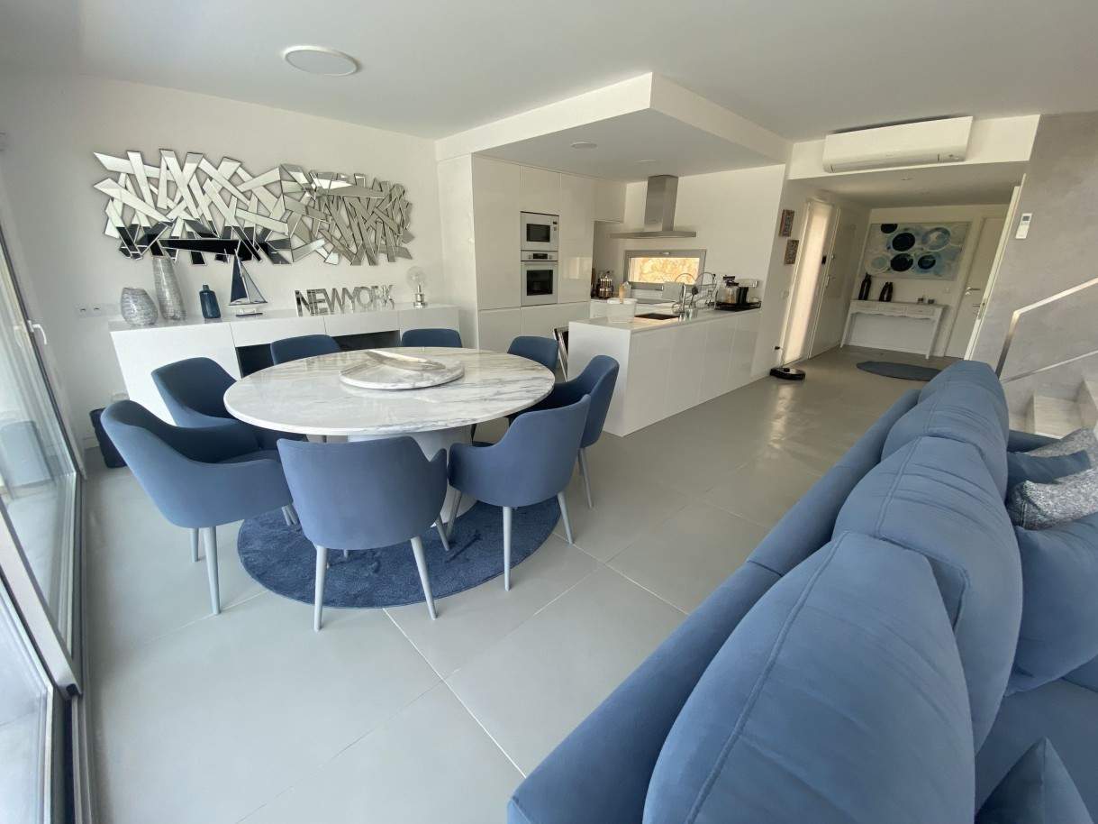 Semi-detached villa, with swimming pool, for sale, in Vilamoura, Algarve_204502
