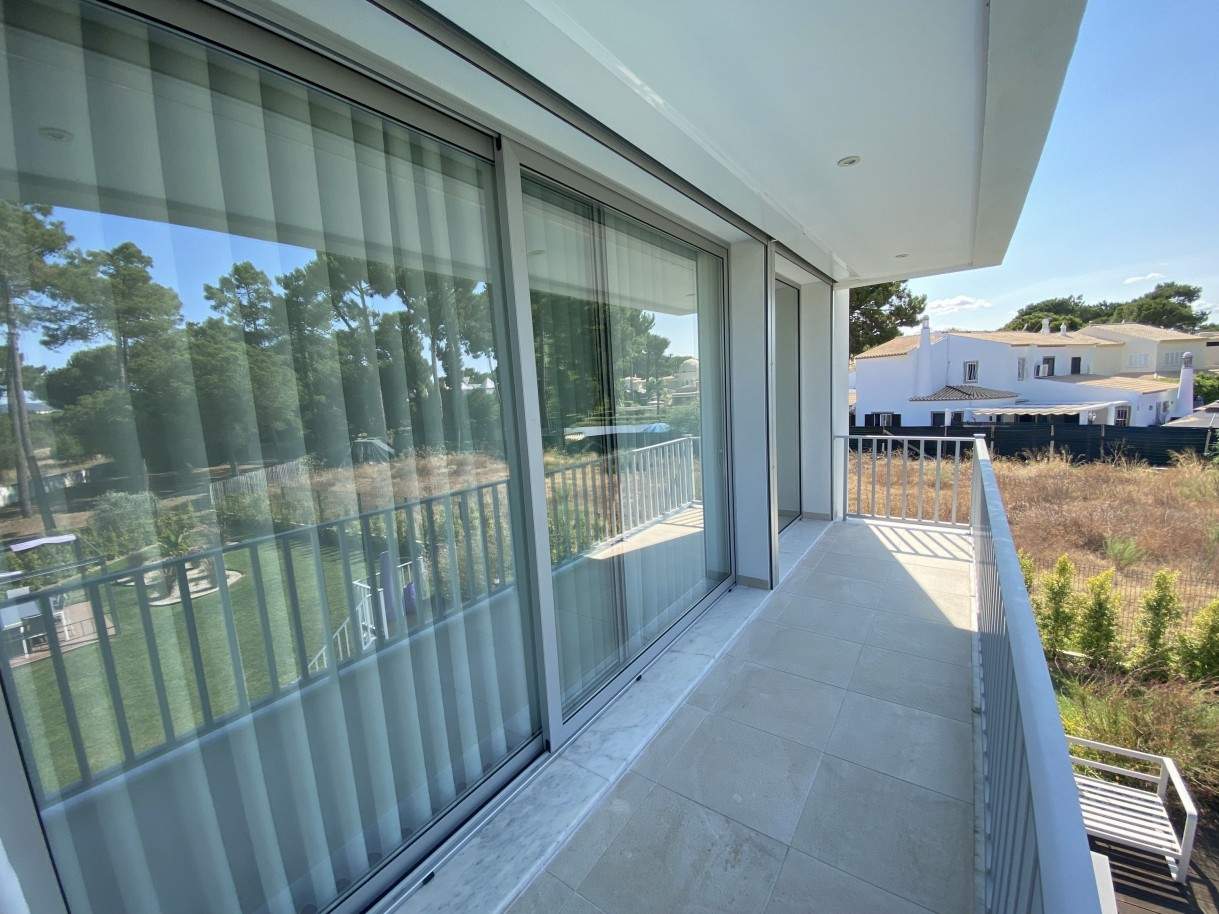 Semi-detached villa, with swimming pool, for sale, in Vilamoura, Algarve_204507