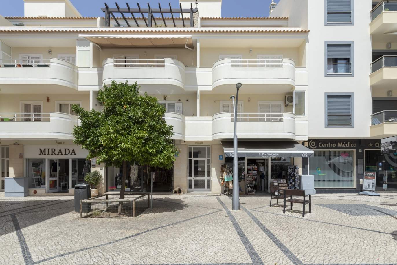 Piso de 1 dormitorio en venta en Quarteira centro, Algarve_204543