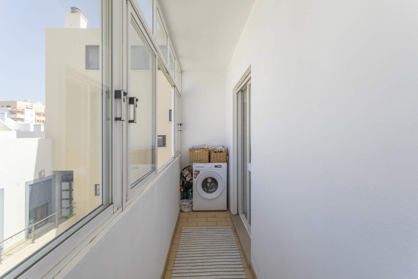 Piso de 1 dormitorio en venta en Quarteira centro, Algarve_204556