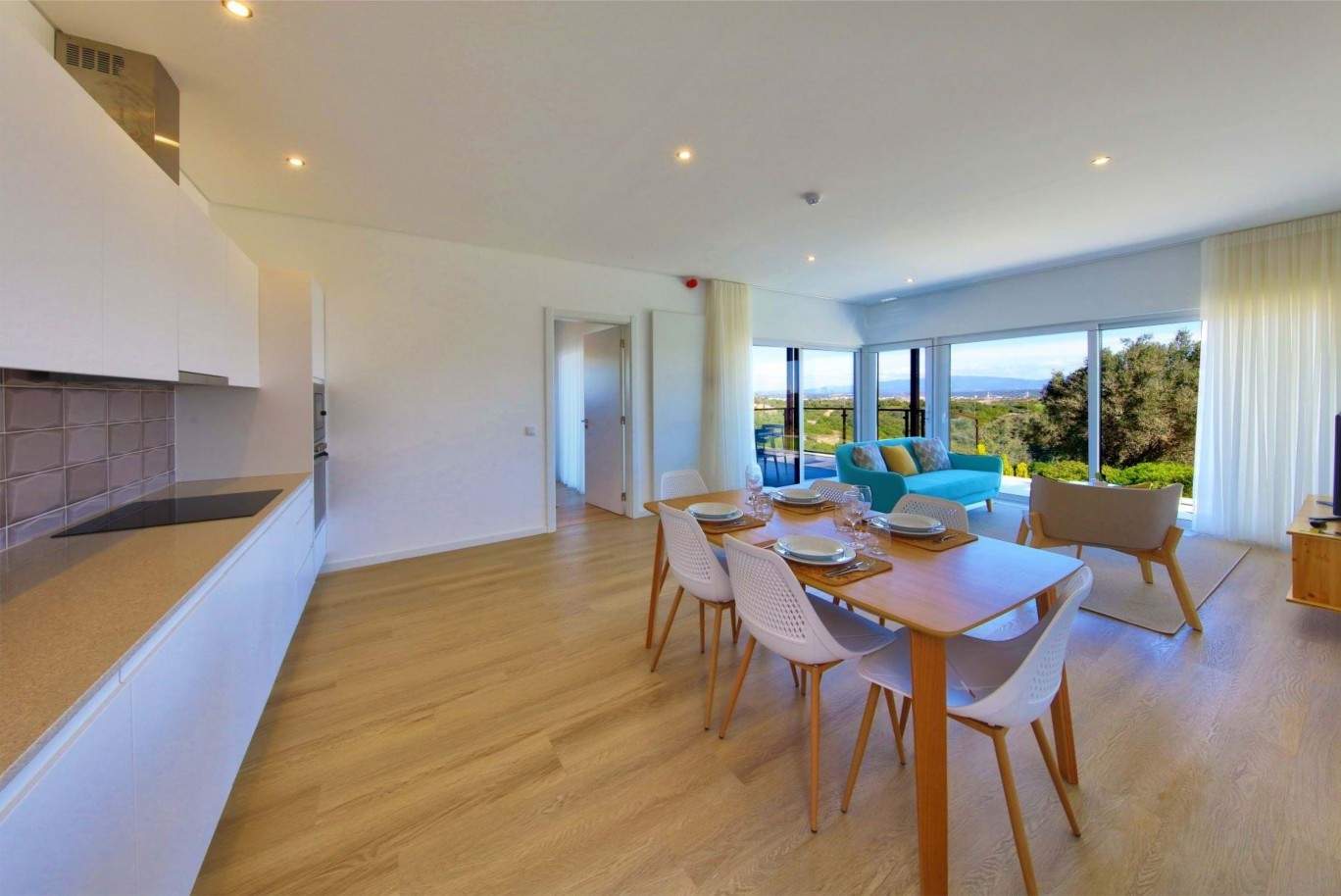 2+1 bedroom villa in resort, for sale in Carvoeiro, Algarve_204753