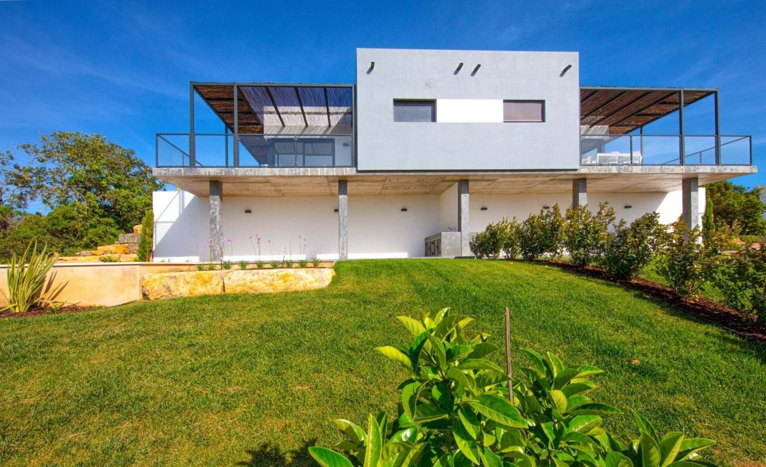 Villa de 2+1 dormitorios en resort, en venta en Carvoeiro, Algarve_204845