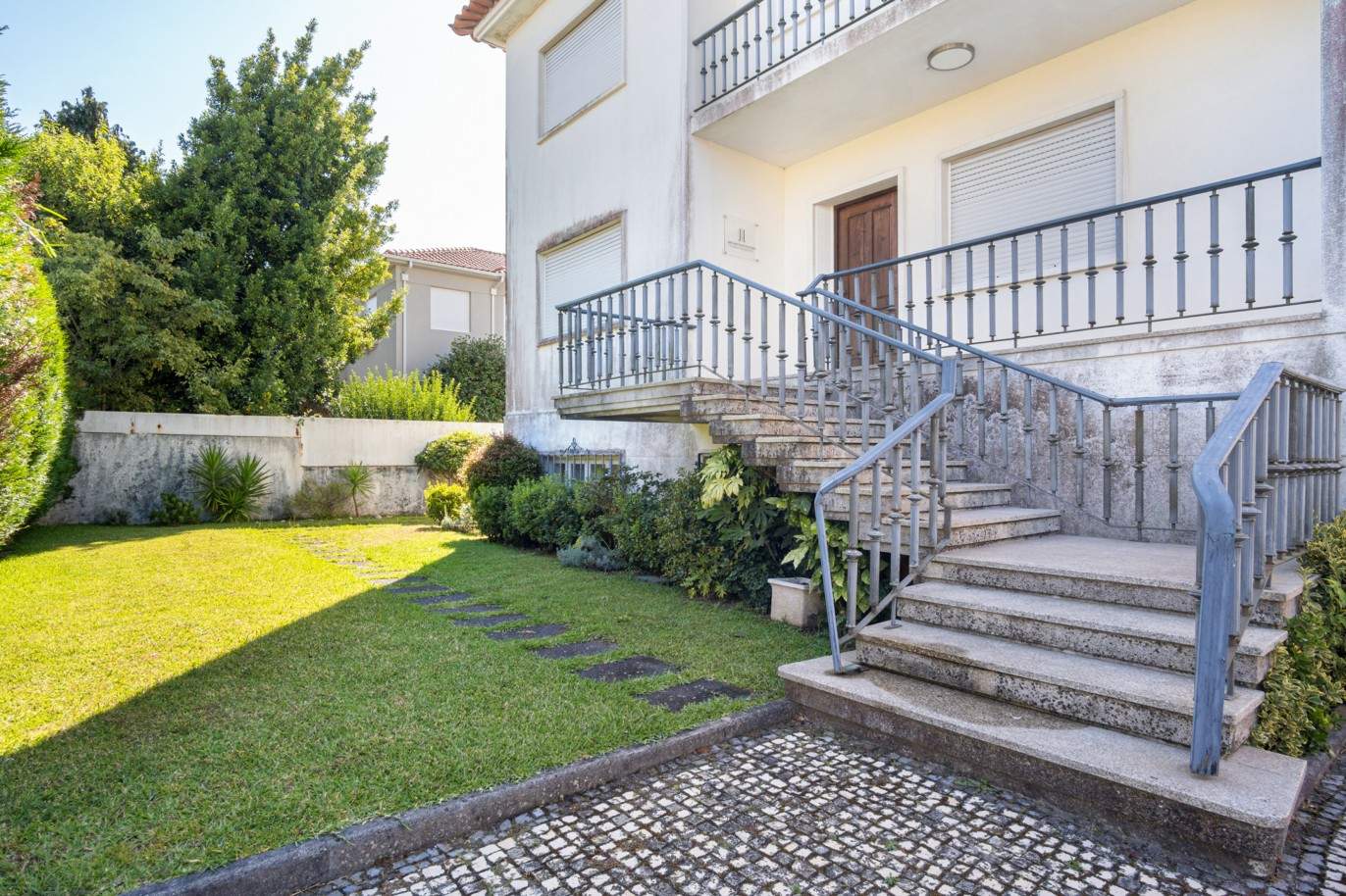 Selling: Detached House with garden for rehabilitation, in Lordelo do Ouro, Porto, Portugal_205499