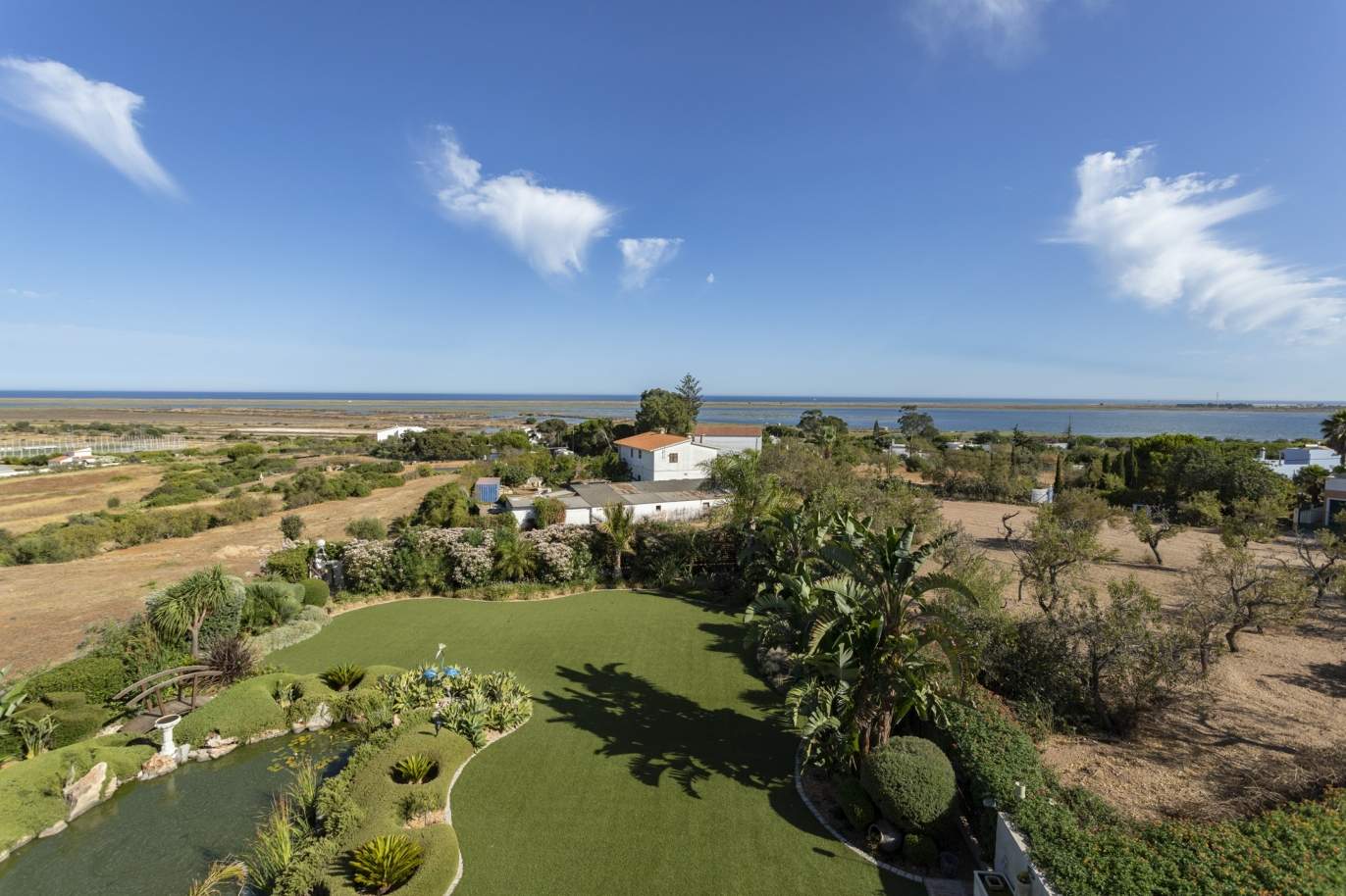 Magnificent 3 bedroom villa with sea view for sale in Olhão, Algarve_205686