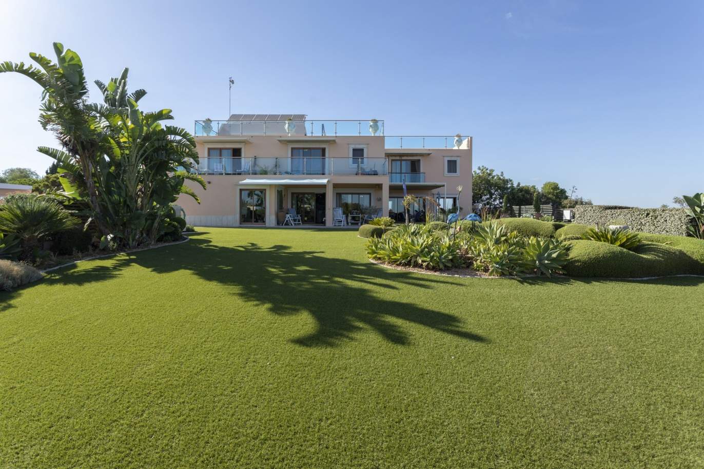 Magnificent 3 bedroom villa with sea view for sale in Olhão, Algarve_205687