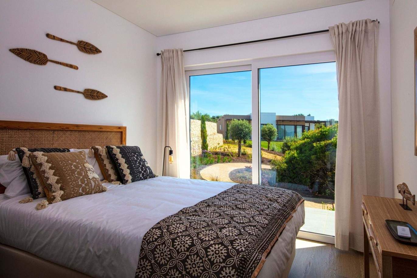 Villa de 2+1 chambres dans un complexe, à vendre à Carvoeiro, Algarve_206847