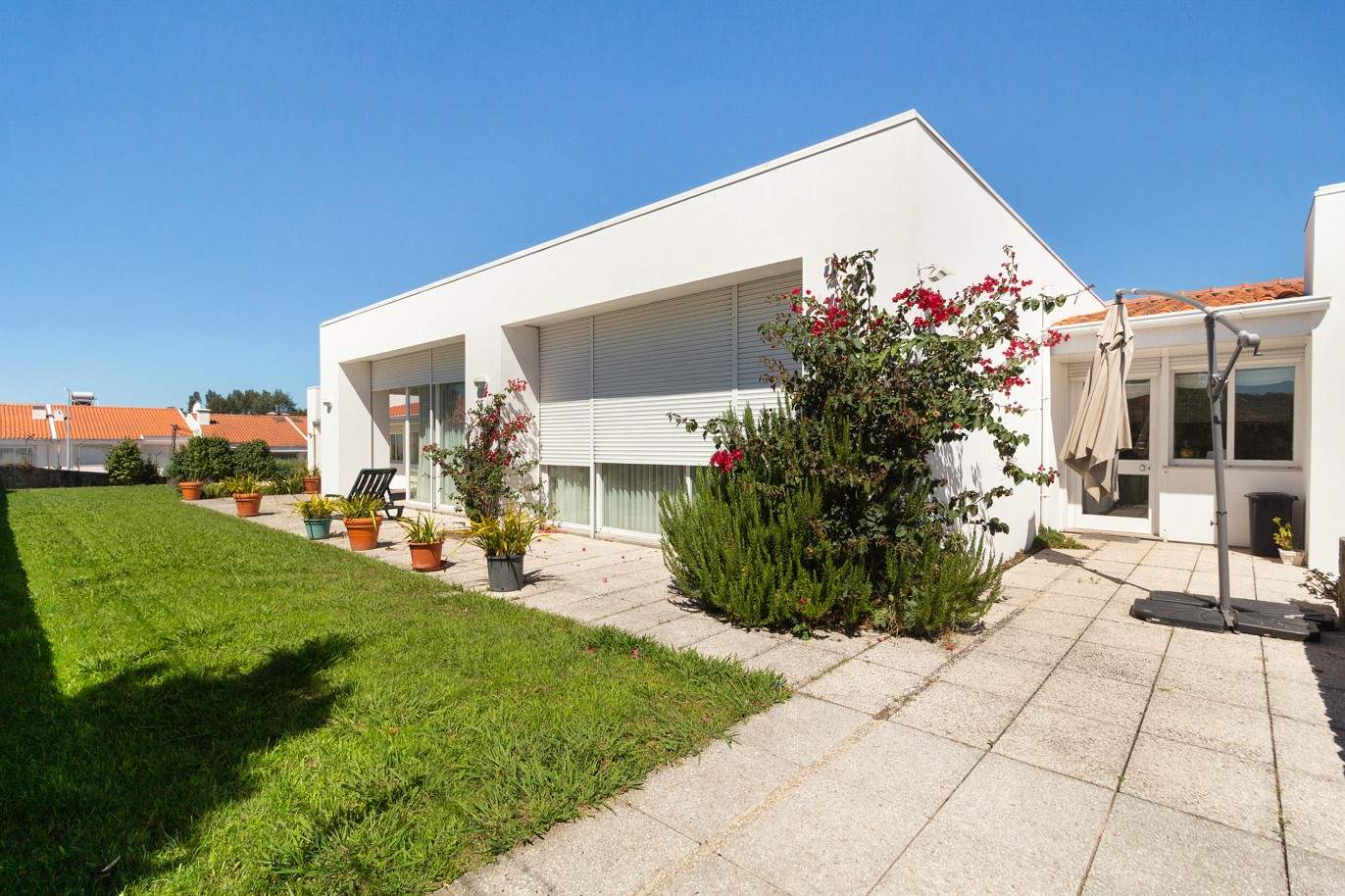 Villa avec jardin, à vendre, à Carvalhos, Vila Nova de Gaia, Porto, Portugal_208037