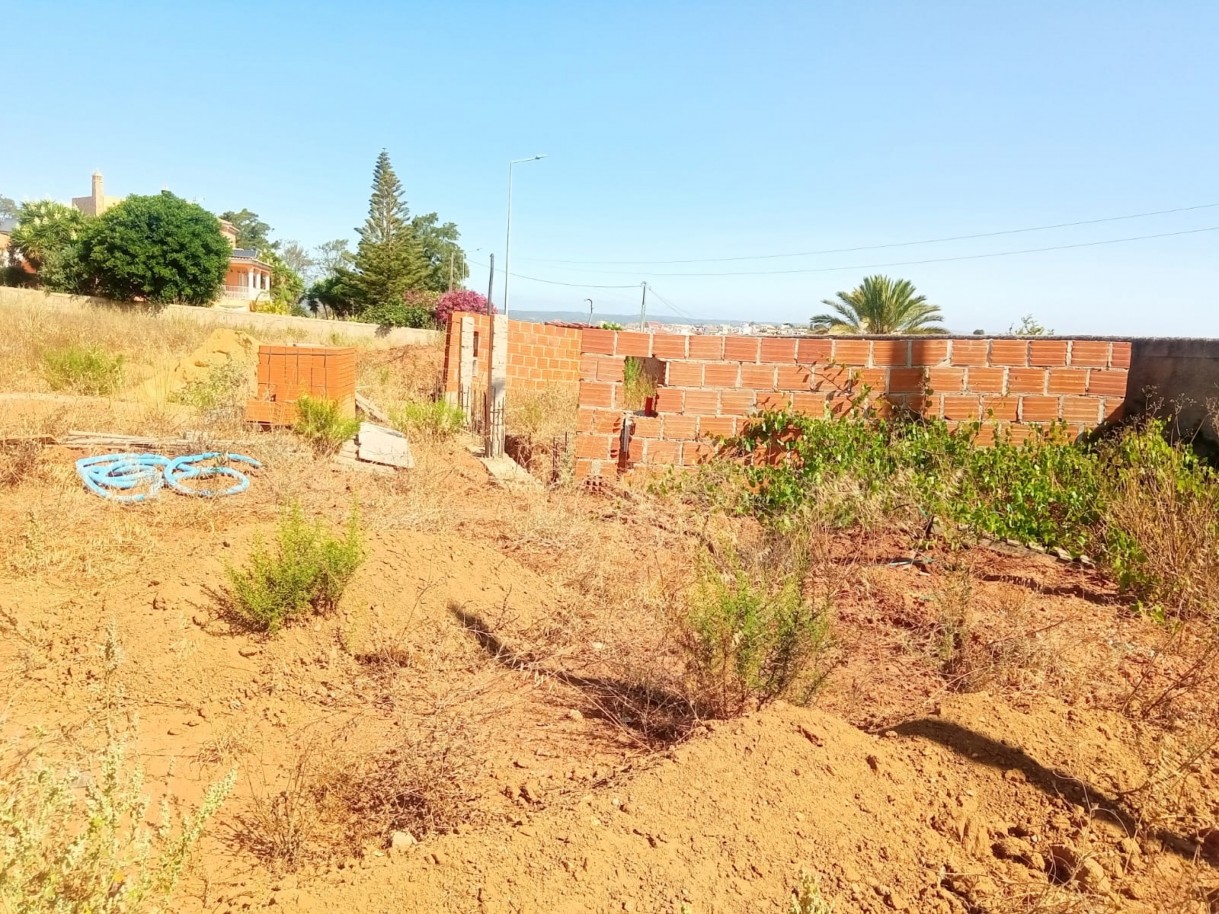 Plot of land for construction of villa, for sale in Luz beach, Algarve_208064