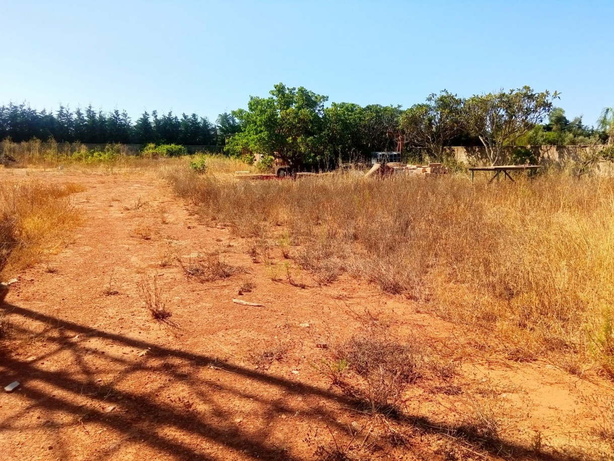 Plot of land for construction of villa, for sale in Luz beach, Algarve_208071
