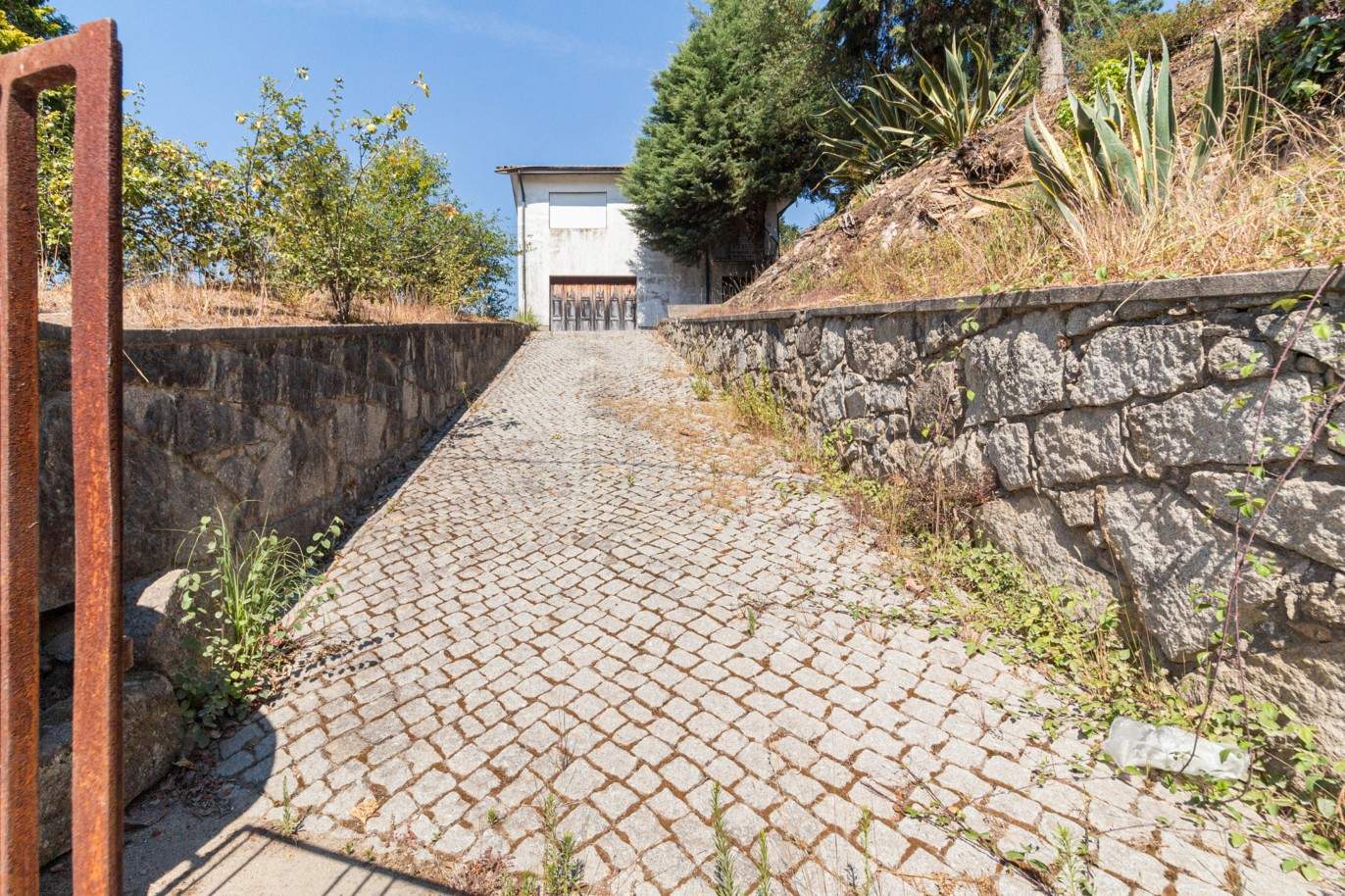 Vente : Maison à réhabiliter, en 1ère ligne de rivière, à Foz do Sousa, Gondomar, Porto, Portugal_208185