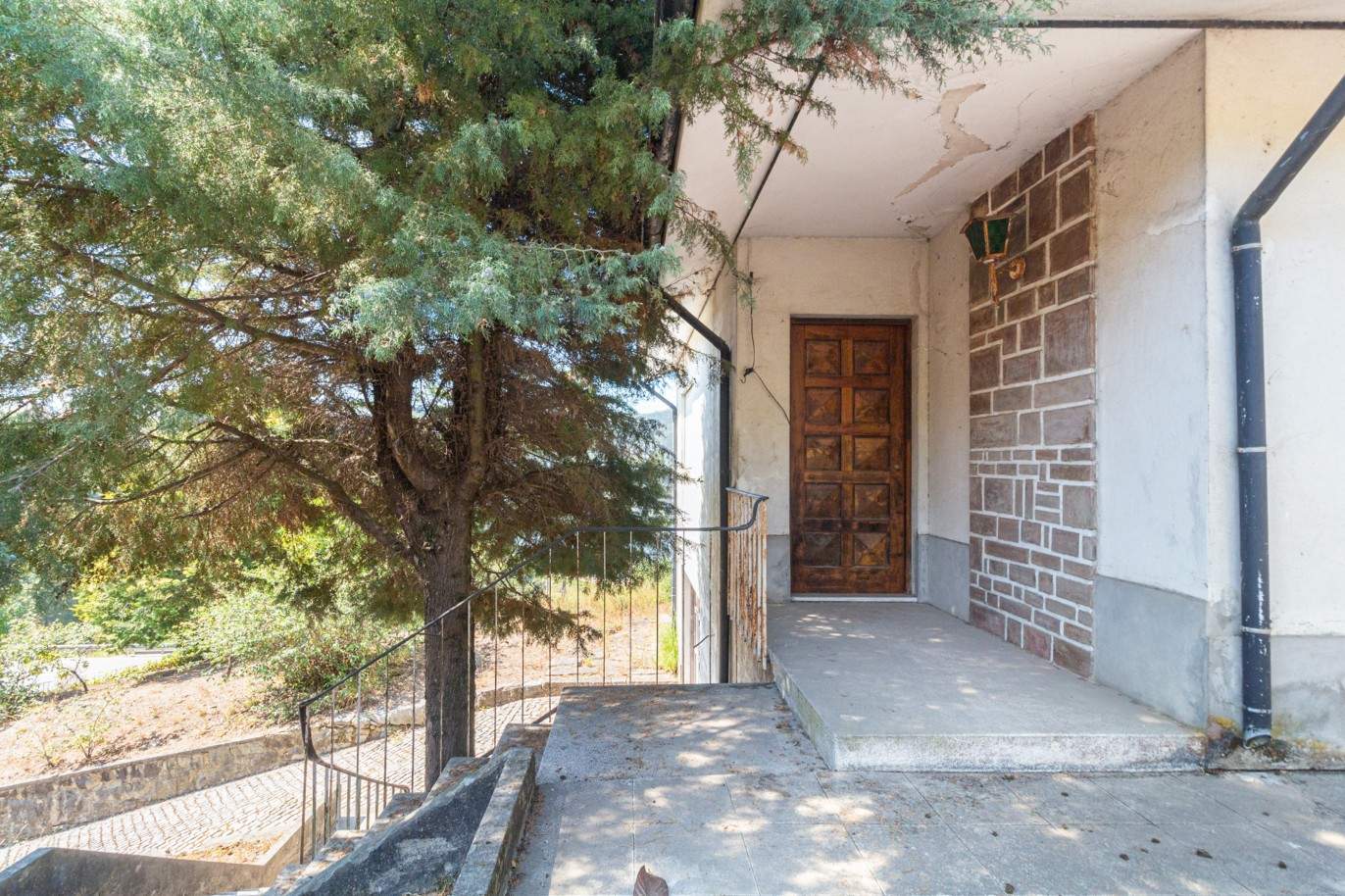 Selling: House to rehabilitate, in 1st line of river, in Foz do Sousa, Gondomar, Porto, Portugal_208198