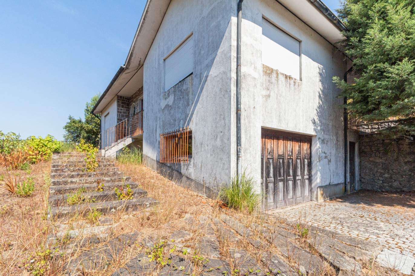 Selling: House to rehabilitate, in 1st line of river, in Foz do Sousa, Gondomar, Porto, Portugal_208209