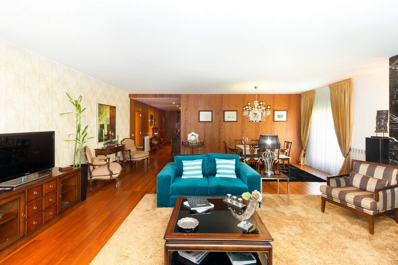Selling: luxury apartment in gated community with gardens, Boavista, Porto, Portugal_208420