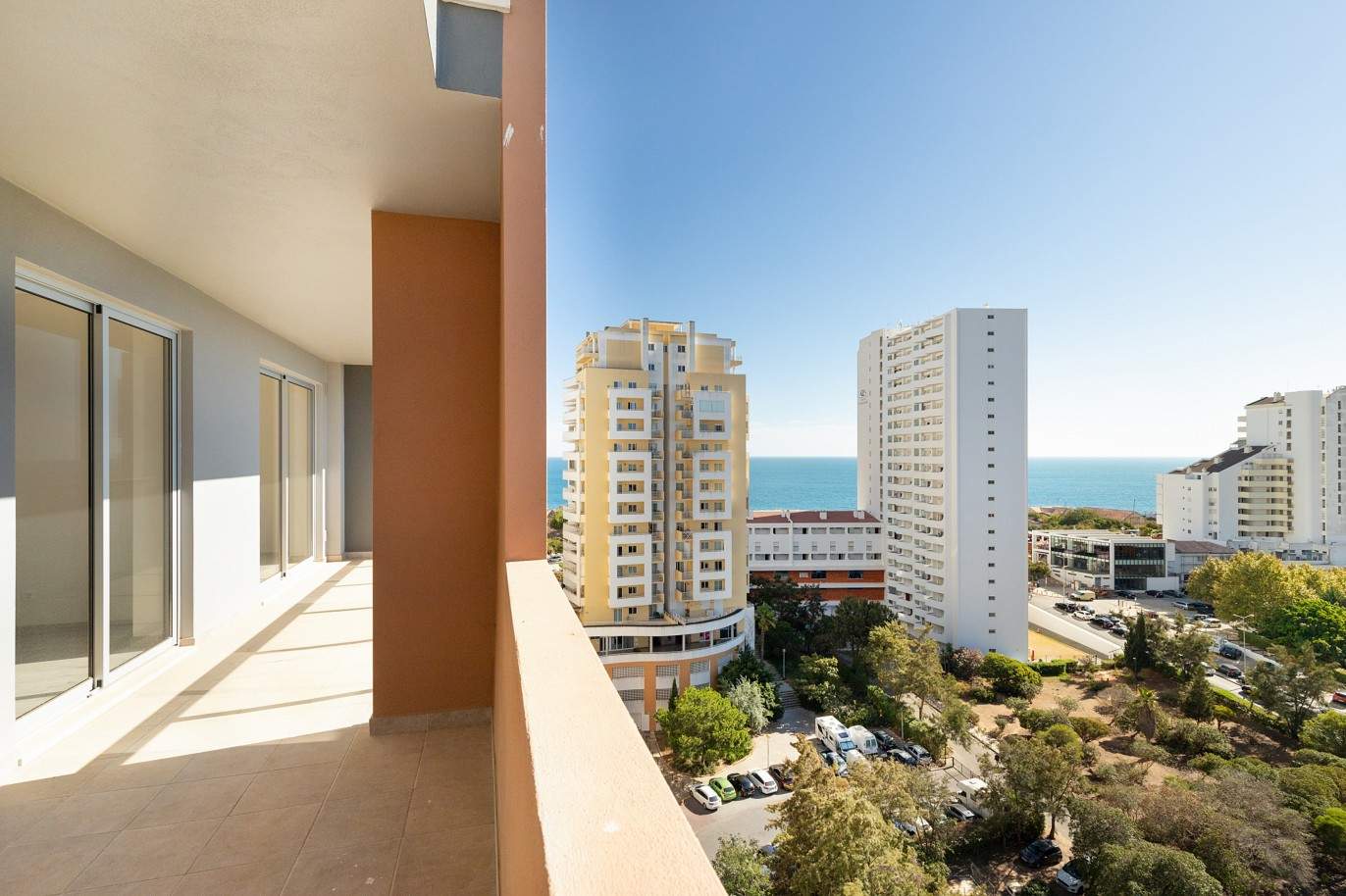 2 bedroom apartment, with sea view, for sale in Praia da Rocha, Algarve_208658