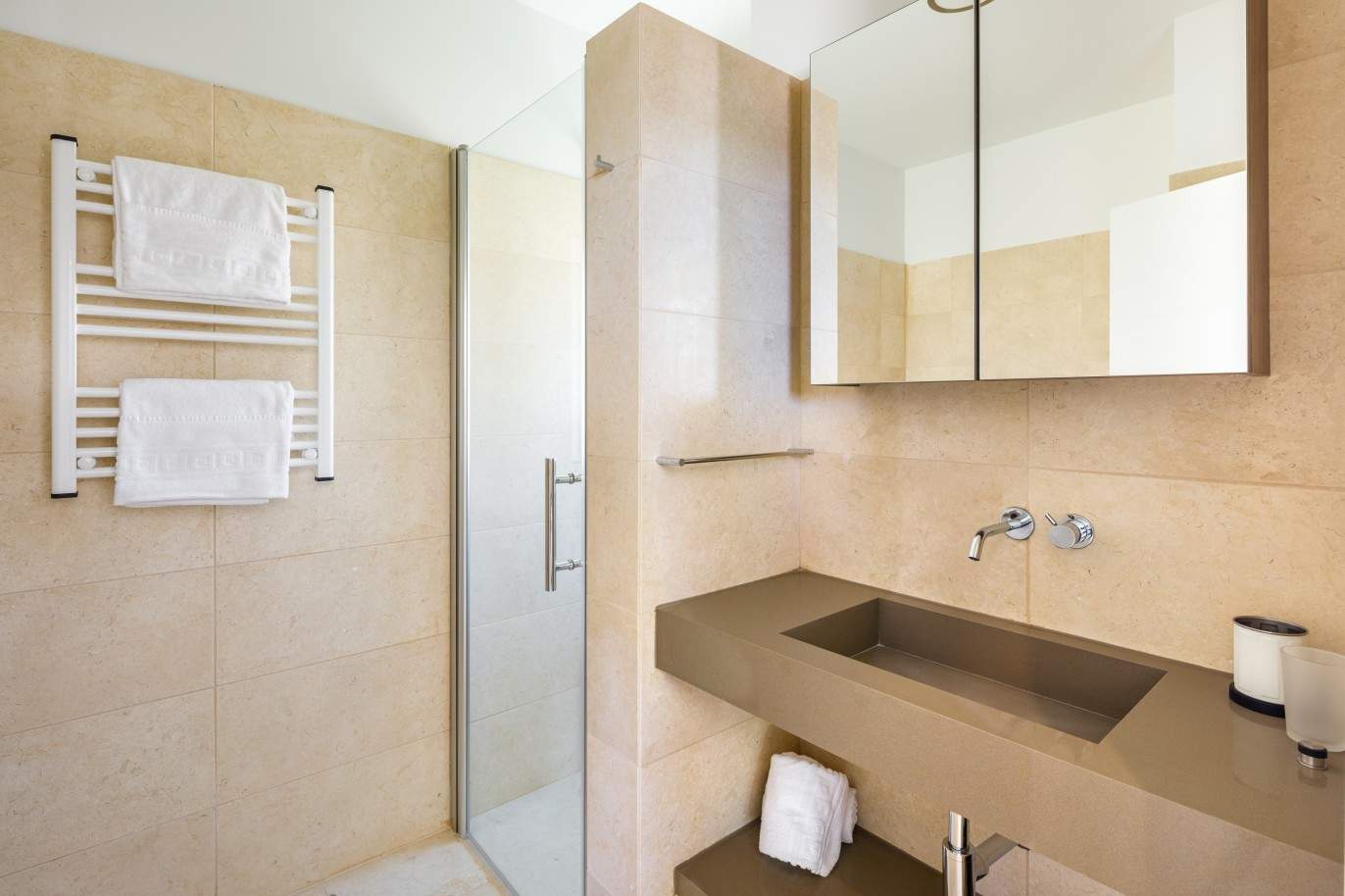 Modern 1 bedroom apartment, overlooking the vineyard hills, Lagoa, Algarve_208814