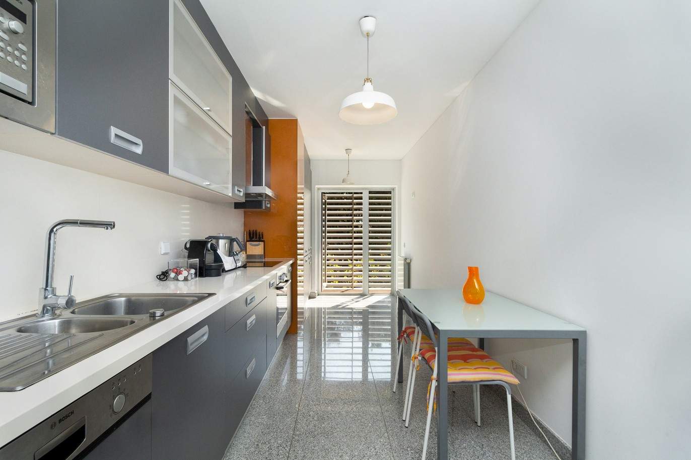 3 bedr. apartment in closed condominium, for sale, V. N. Gaia, Portugal_209081