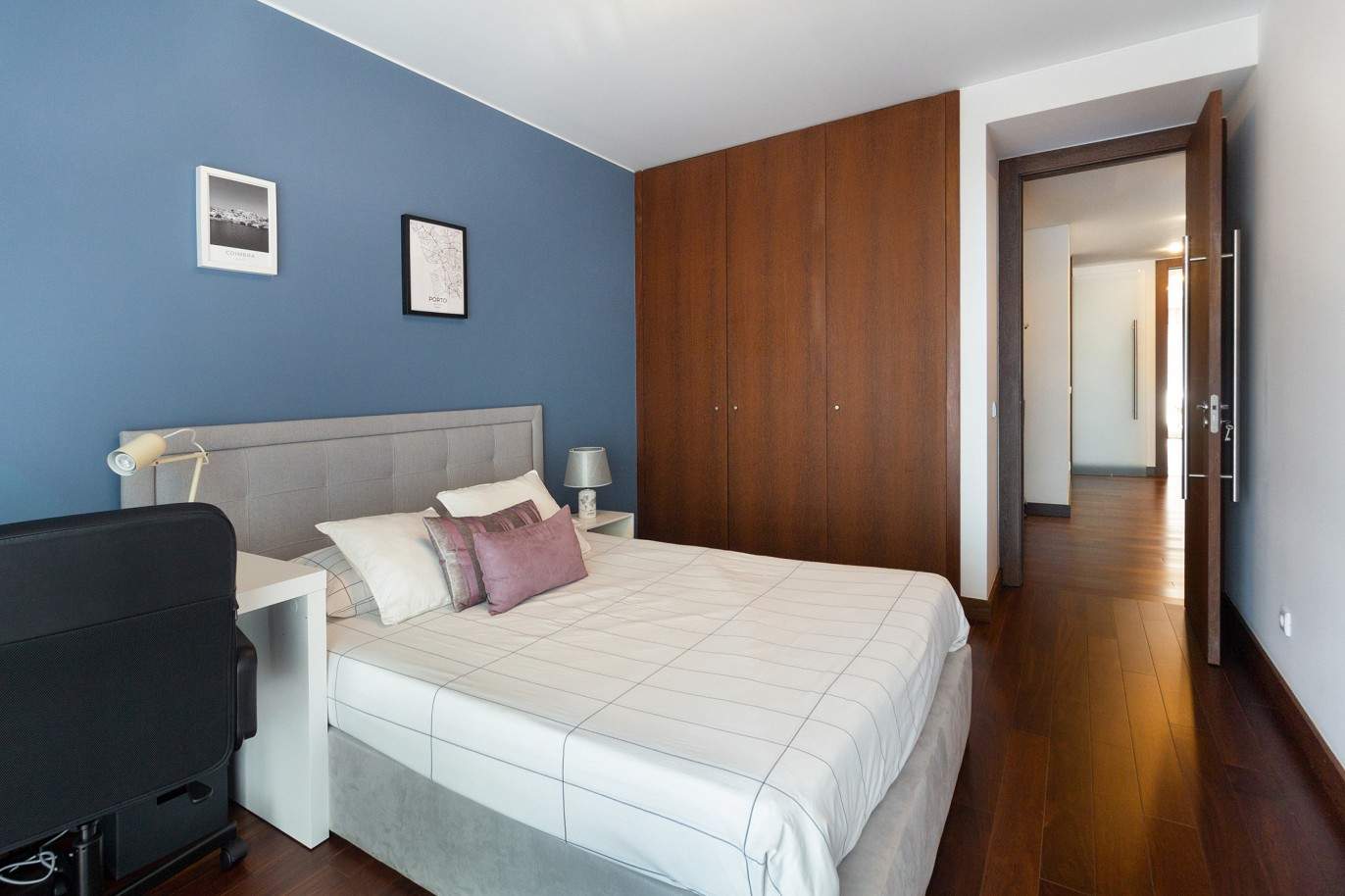 3 bedr. apartment in closed condominium, for sale, V. N. Gaia, Portugal_209083
