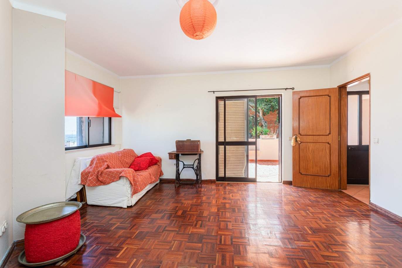 4 Bedroom Villa, à vendre à Montenegro, Algarve_209488