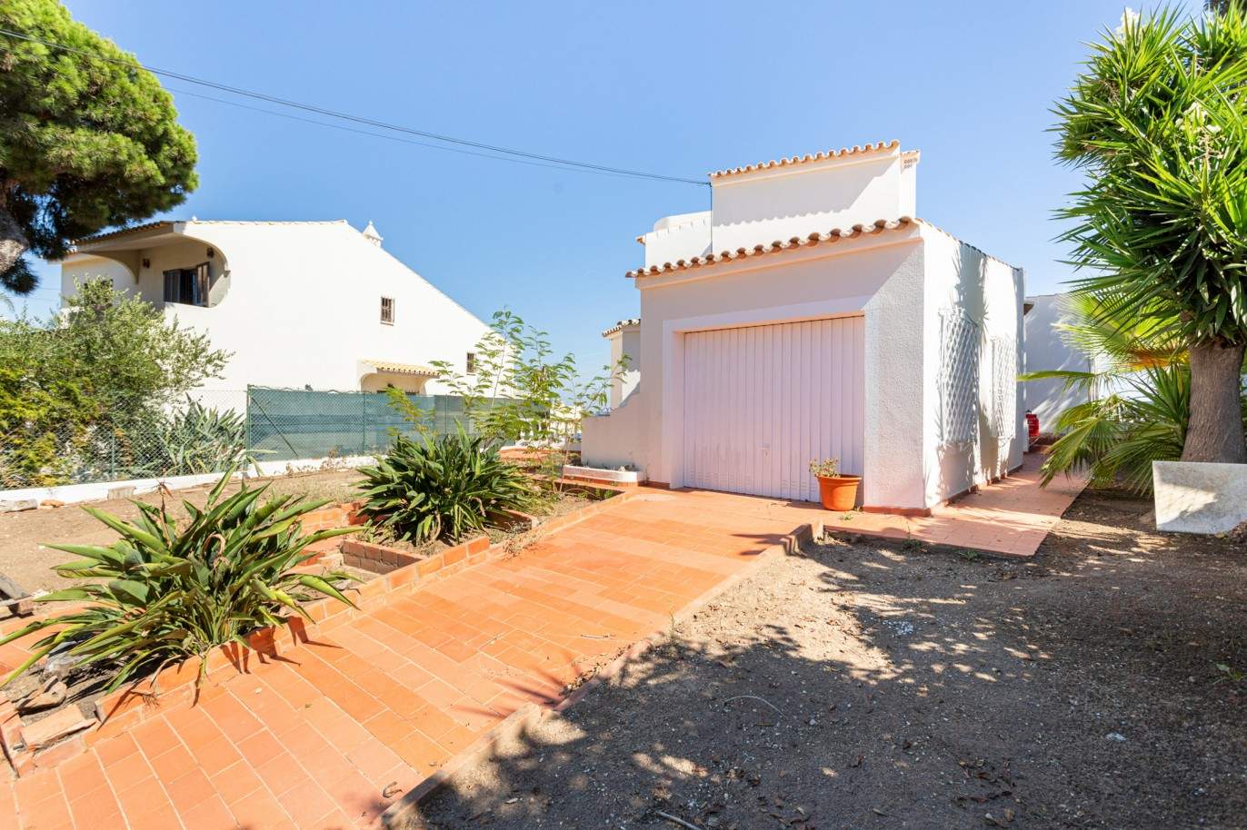 4 Bedroom Villa, à vendre à Montenegro, Algarve_209489