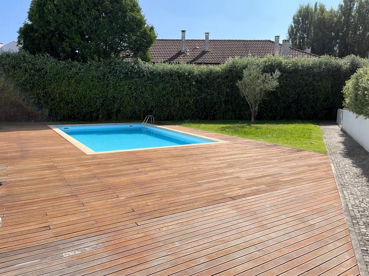 Luxury villa with swimming pool, for sale, in Pinheiro Manso Porto, Portugal_209545