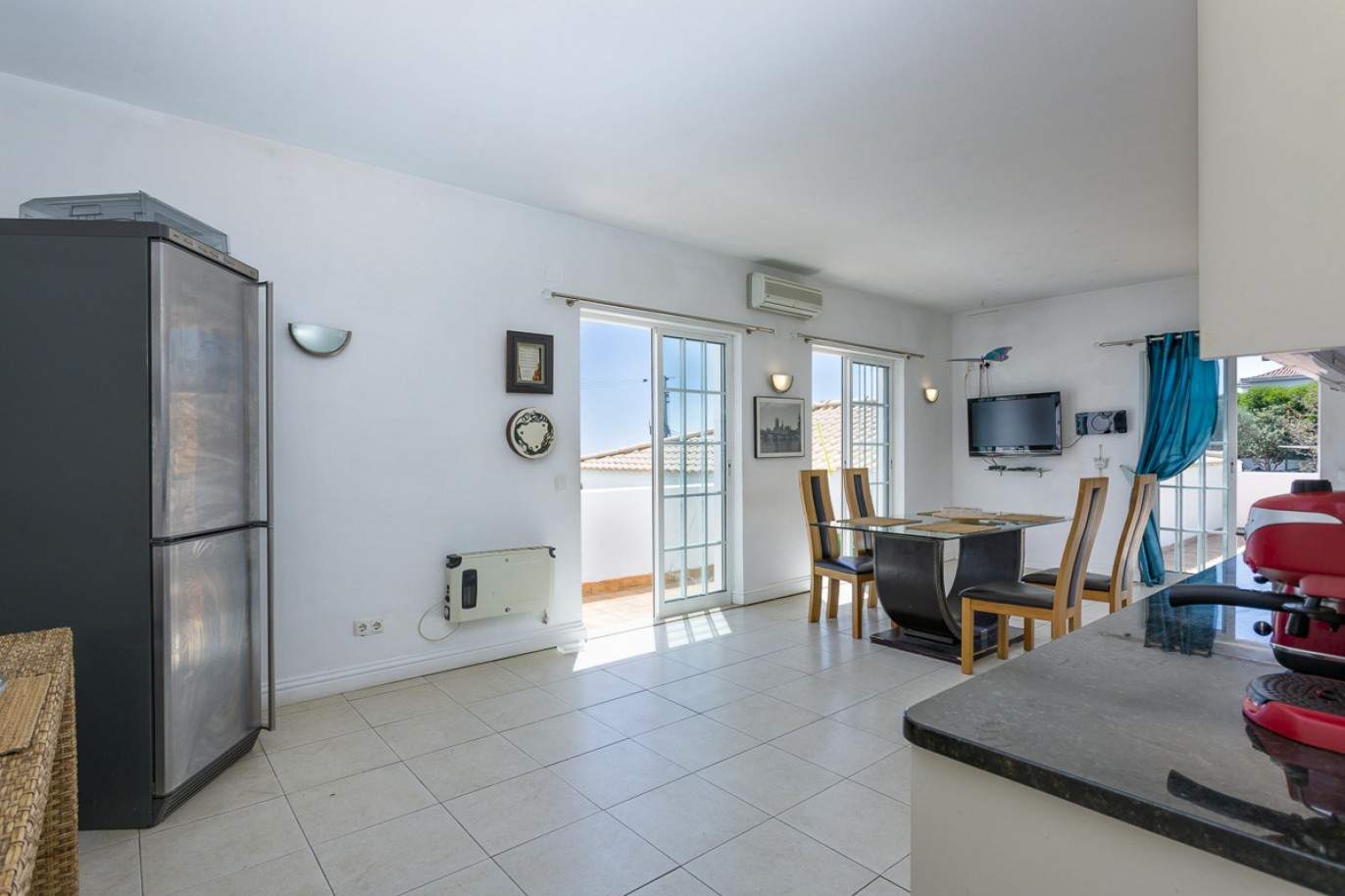 Villa de 4 dormitorios con vistas al mar, en venta en Boliqueime, Algarve_209950