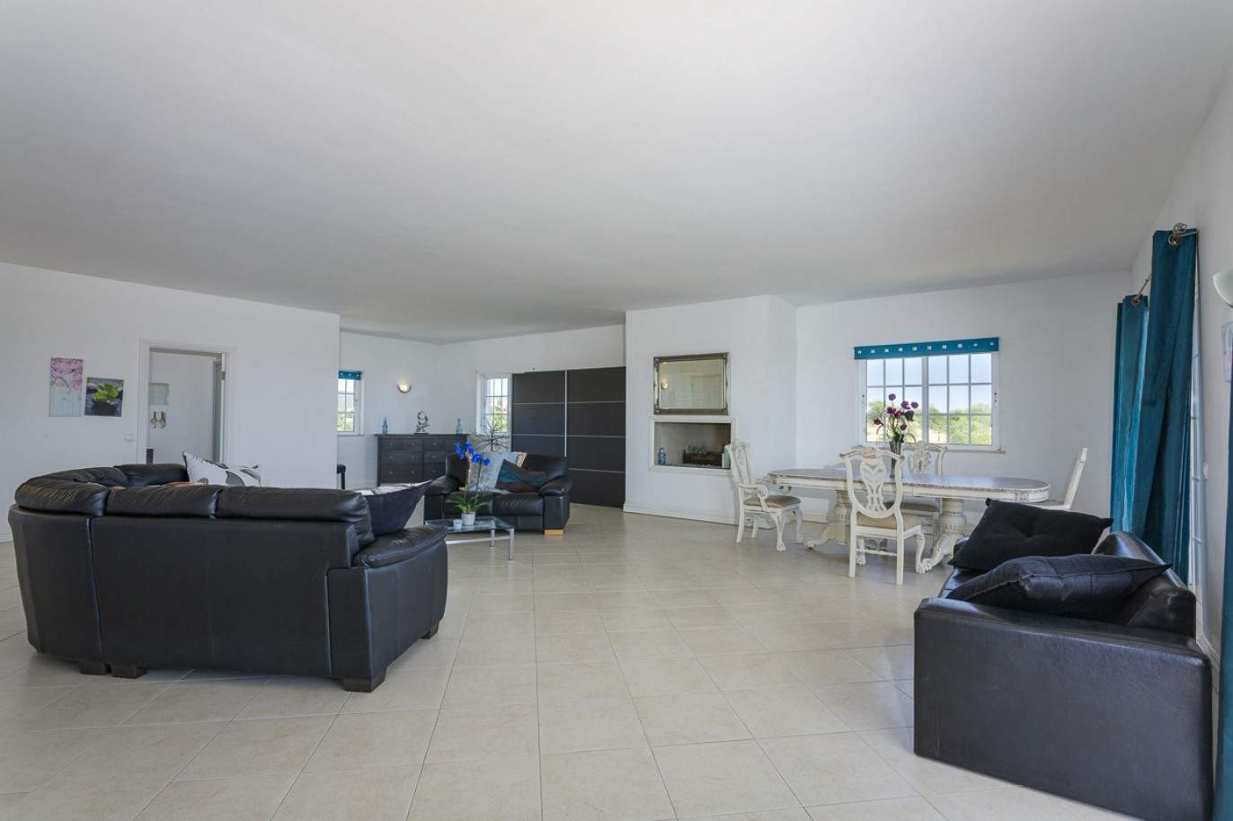 Villa de 4 dormitorios con vistas al mar, en venta en Boliqueime, Algarve_209955