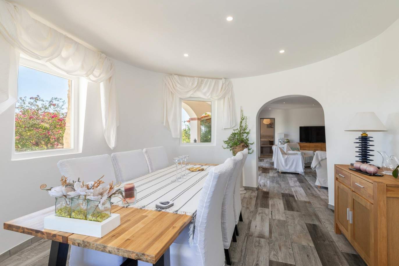 Villa de 6 dormitorios con piscina, en venta en Caramujeira, Algarve_209968