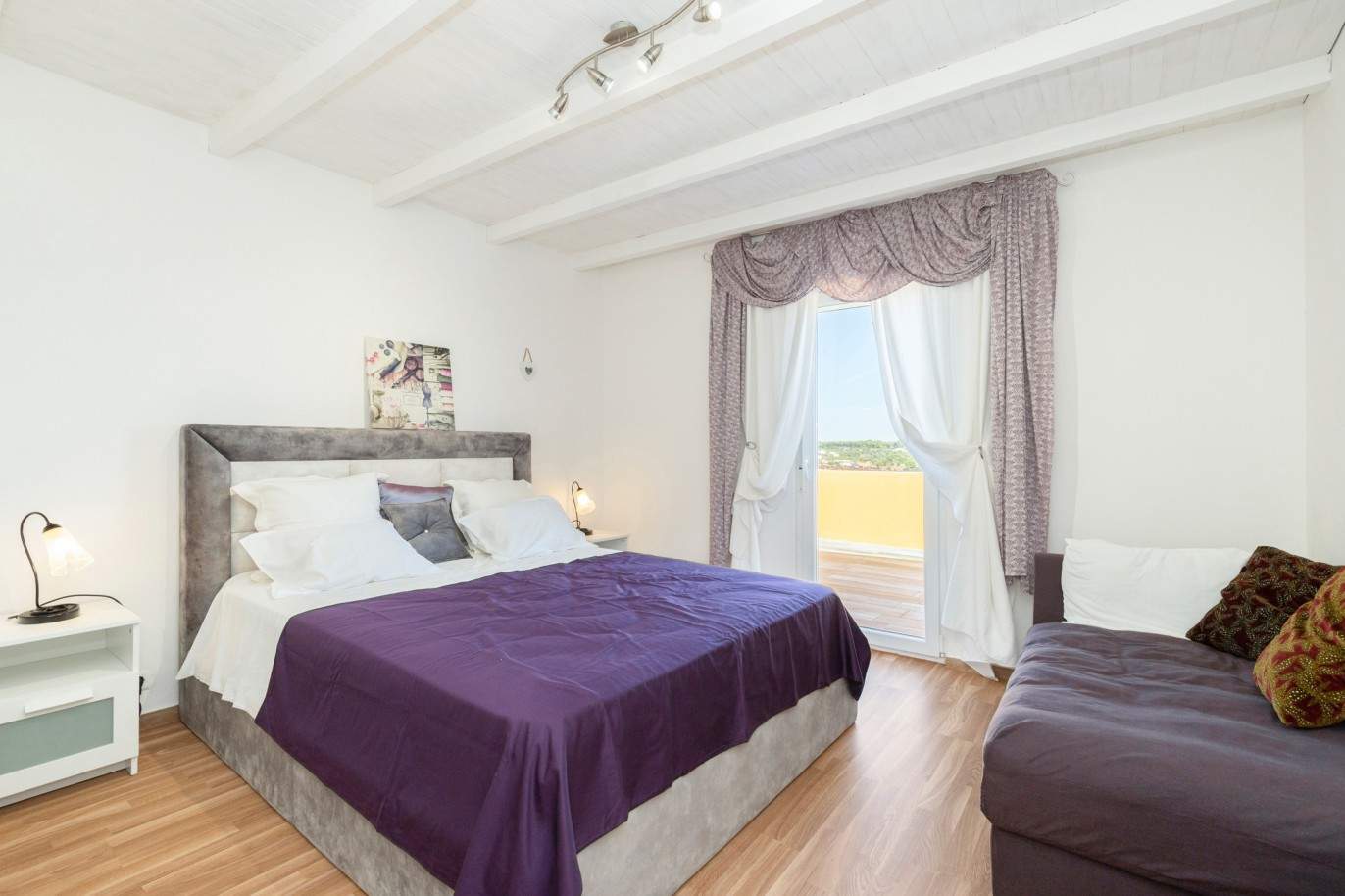 Villa de 6 dormitorios con piscina, en venta en Caramujeira, Algarve_209972