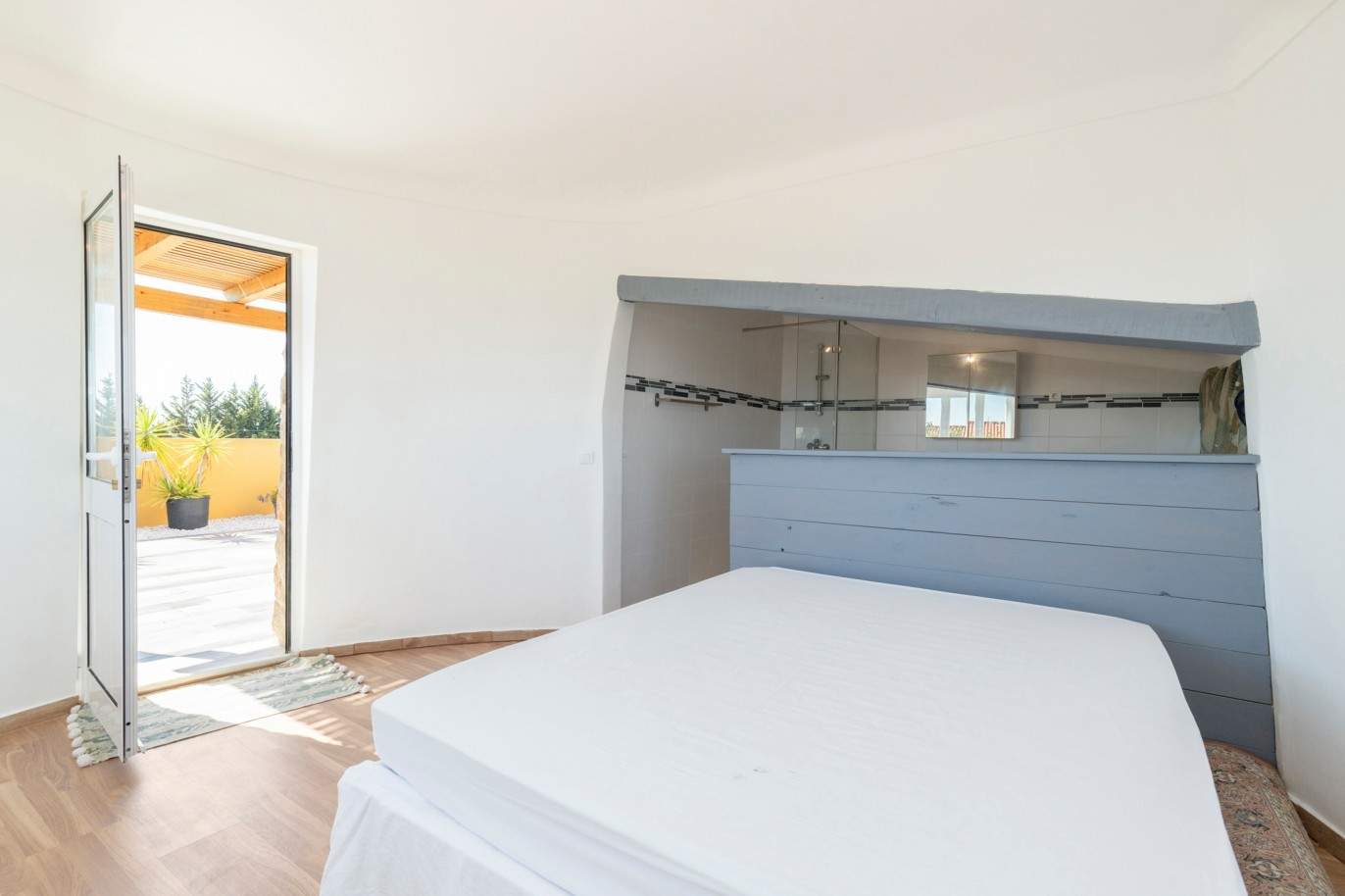 Villa de 6 dormitorios con piscina, en venta en Caramujeira, Algarve_209974