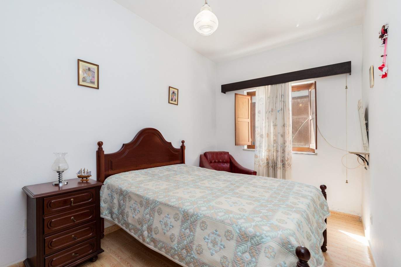 Property to remodel, for sale in Falfeira, Lagos, Algarve_210374