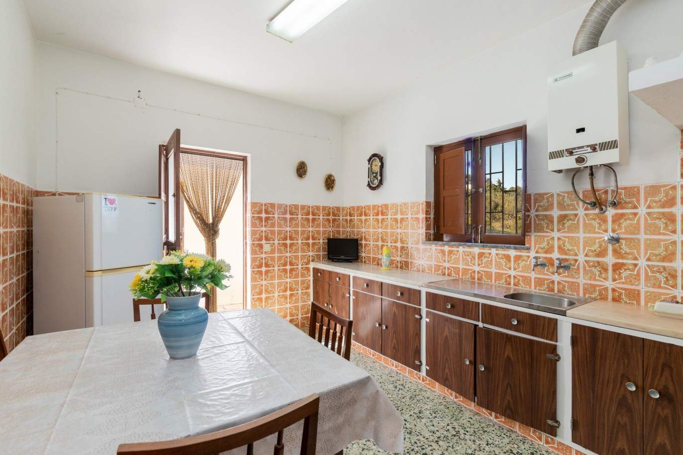 Property to remodel, for sale in Falfeira, Lagos, Algarve_210379