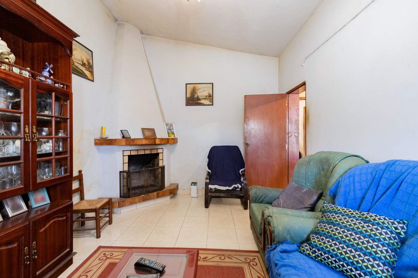 Property to remodel, for sale in Falfeira, Lagos, Algarve_210380