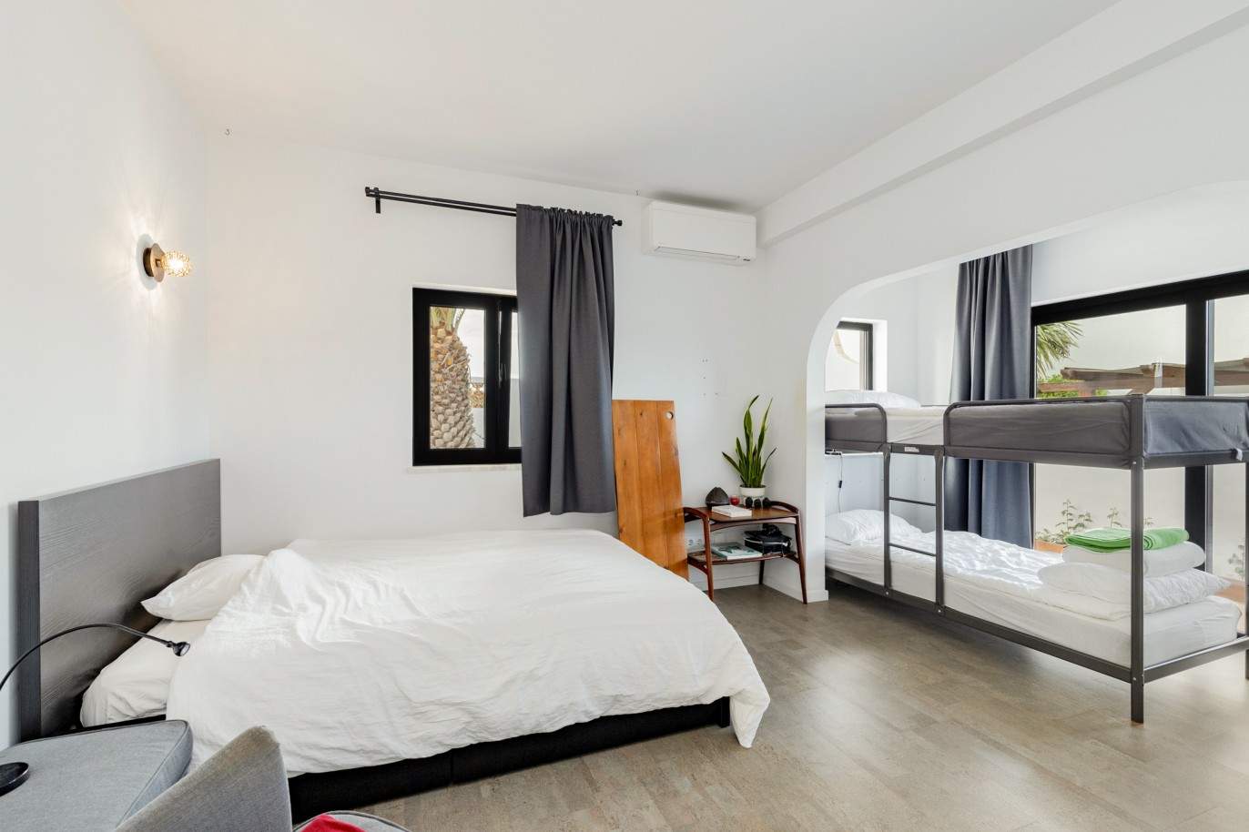 Fantastische Villa mit 5 Schlafzimmern und Meerblick, zu verkaufen, in Figueira, Algarve_210450