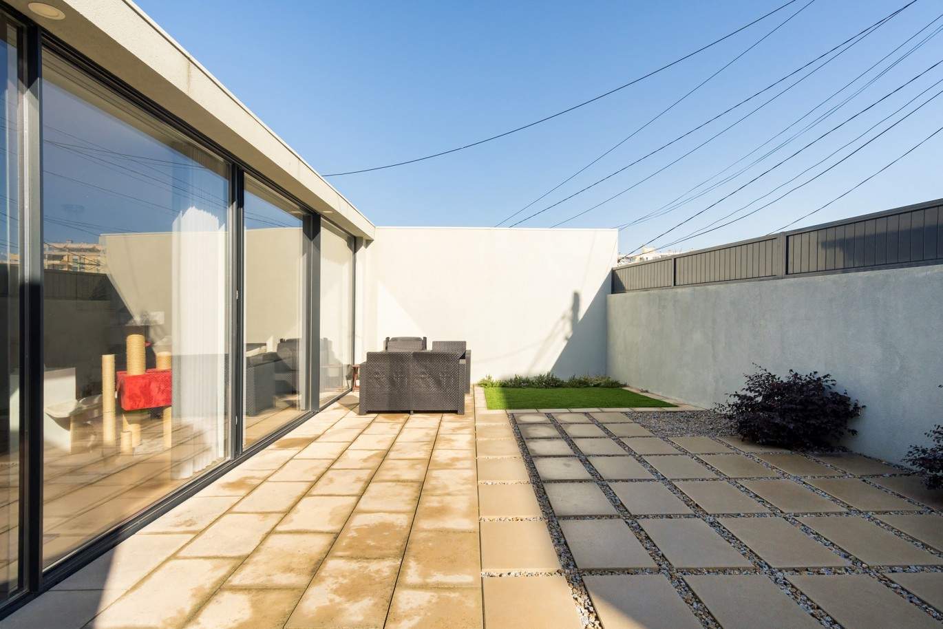 Selling: Villa with terrace and garden, close to the beach, Leça da Palmeira, Porto, Portugal_210514