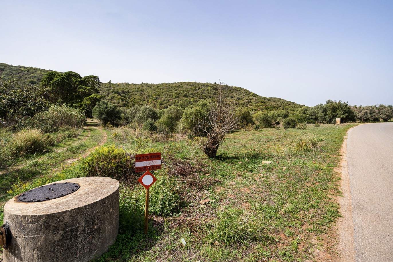 Plot with two ruins for sale in Bensafrim, Lagos, Algarve_210557