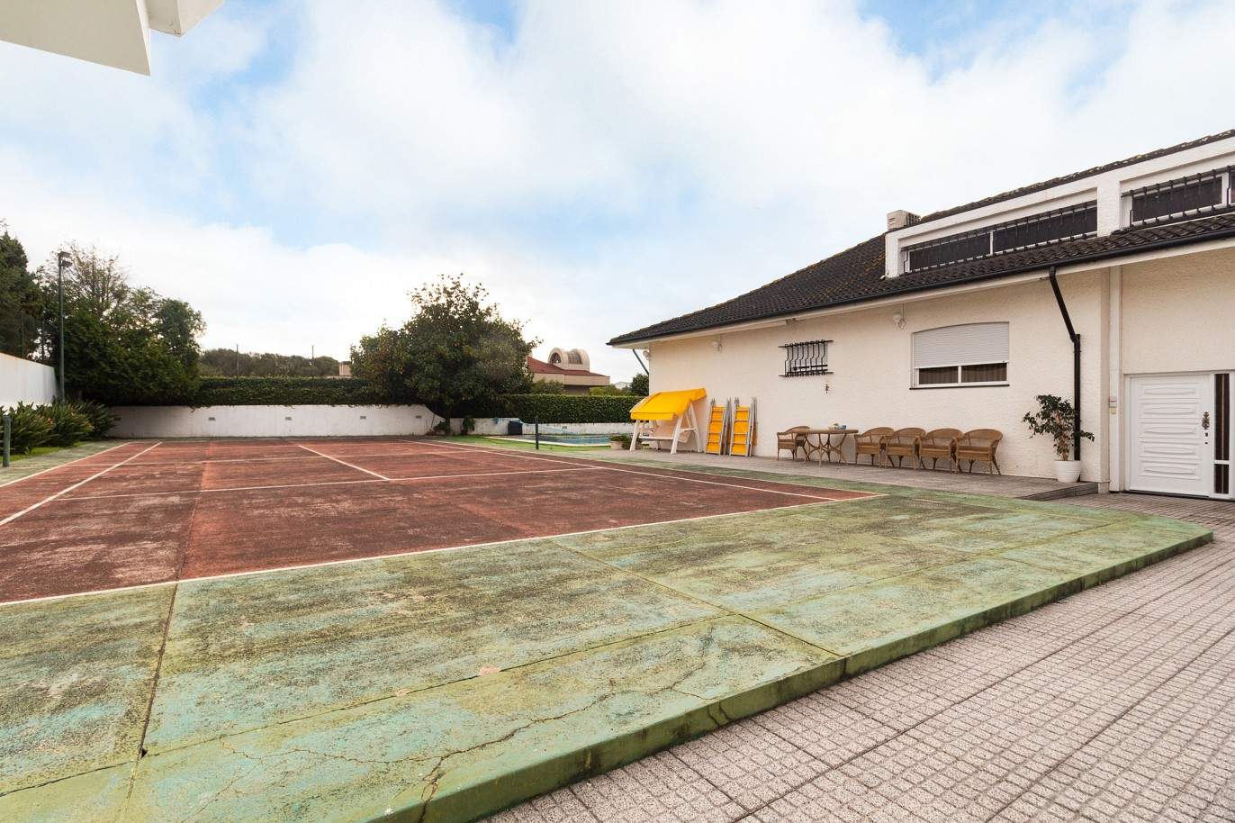 Villa de 4 dormitorios con piscina, pista de tenis y jardín, en venta, en Maia, Oporto, Portugal_210631