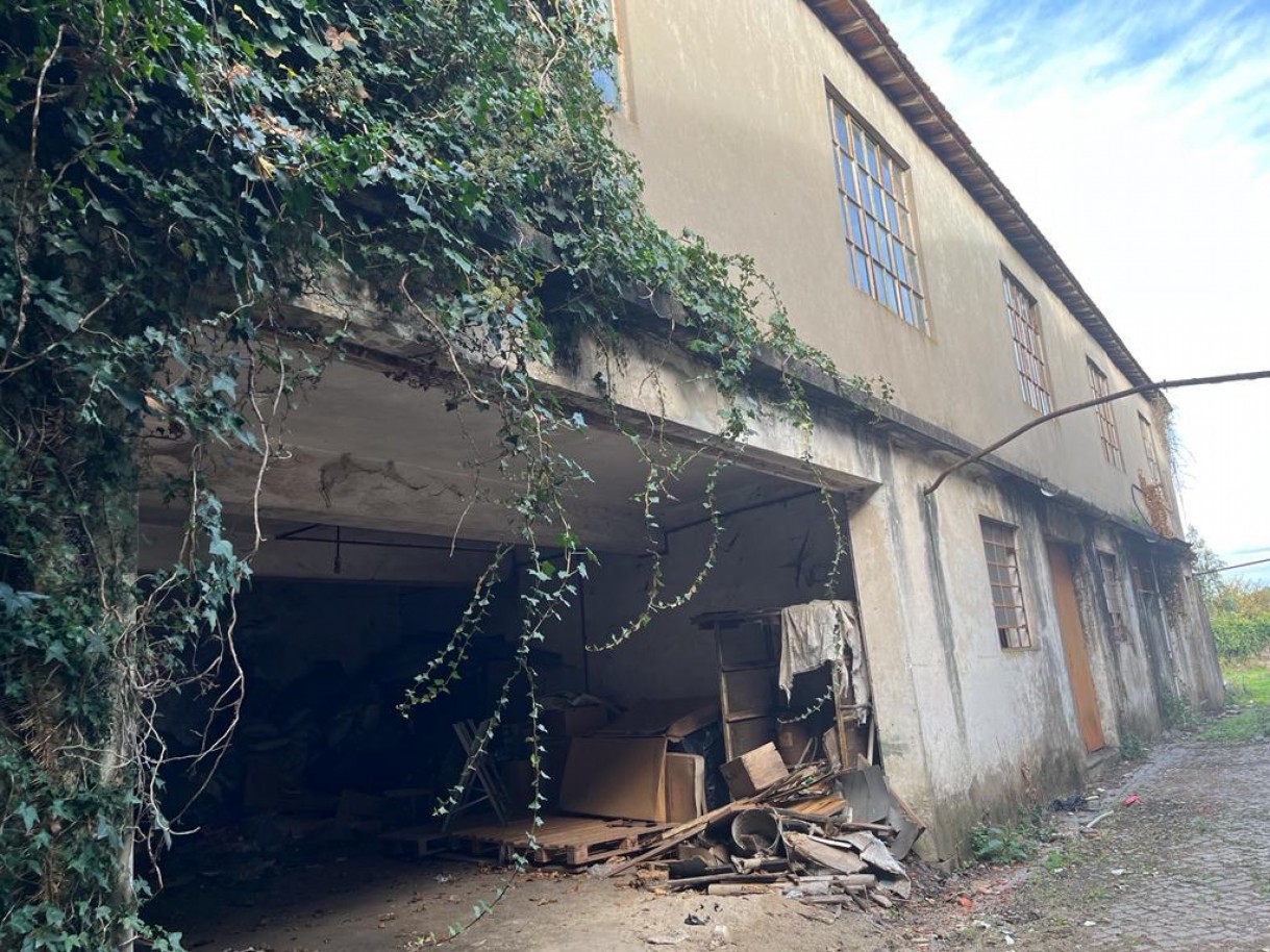 Selling: Industrial Building, for reconstruction, in Gondomar, Porto, Portugal_210678