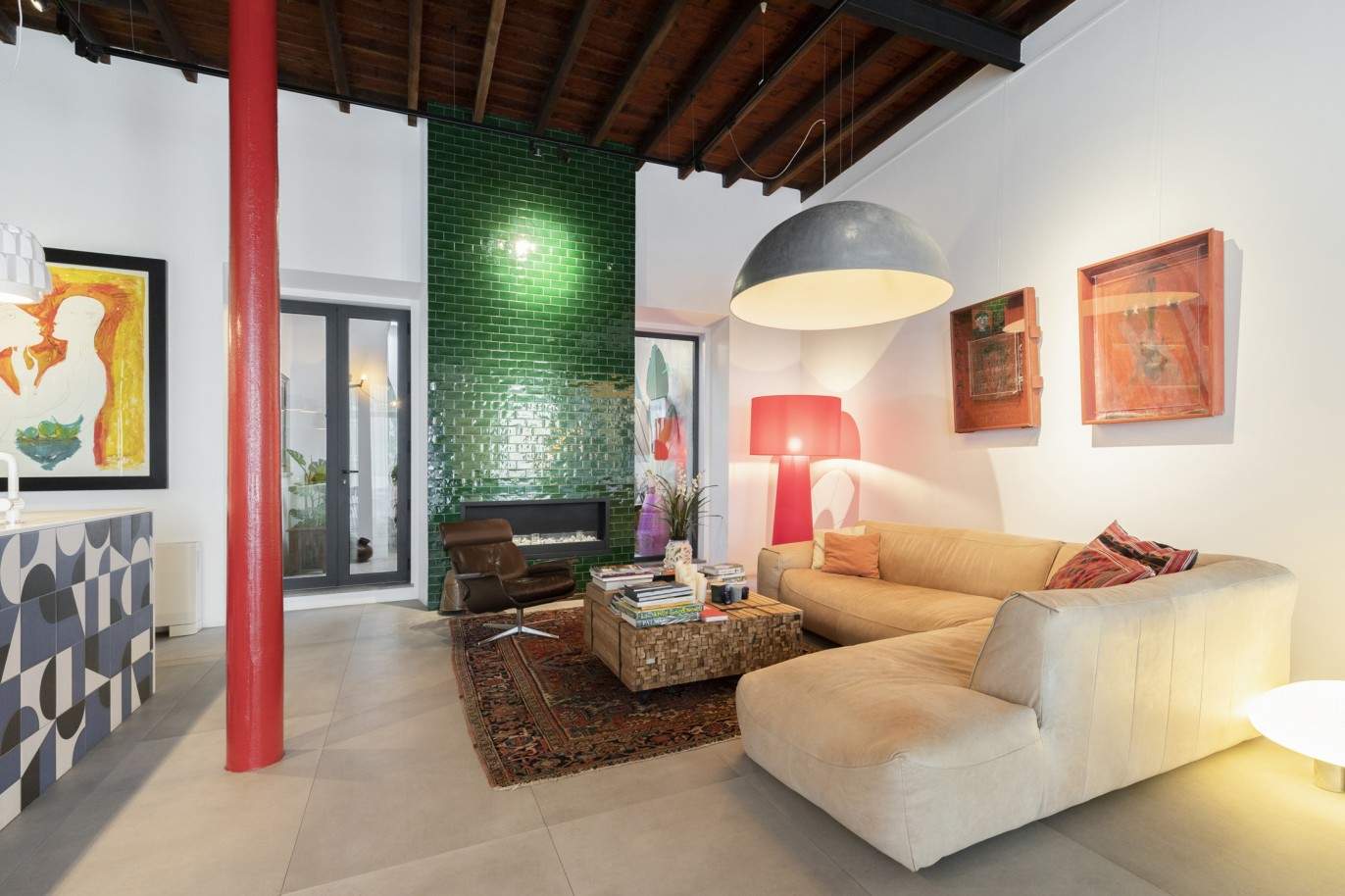 Fantastic 4 bedroom villa for sale in central Portimao, Algarve_210759