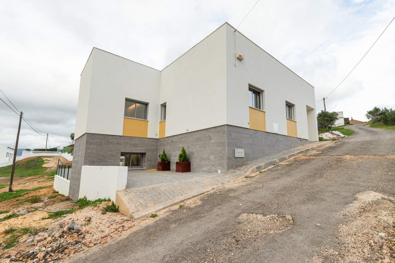 Villa de 3 dormitorios en venta en Portimao, Algarve_210995