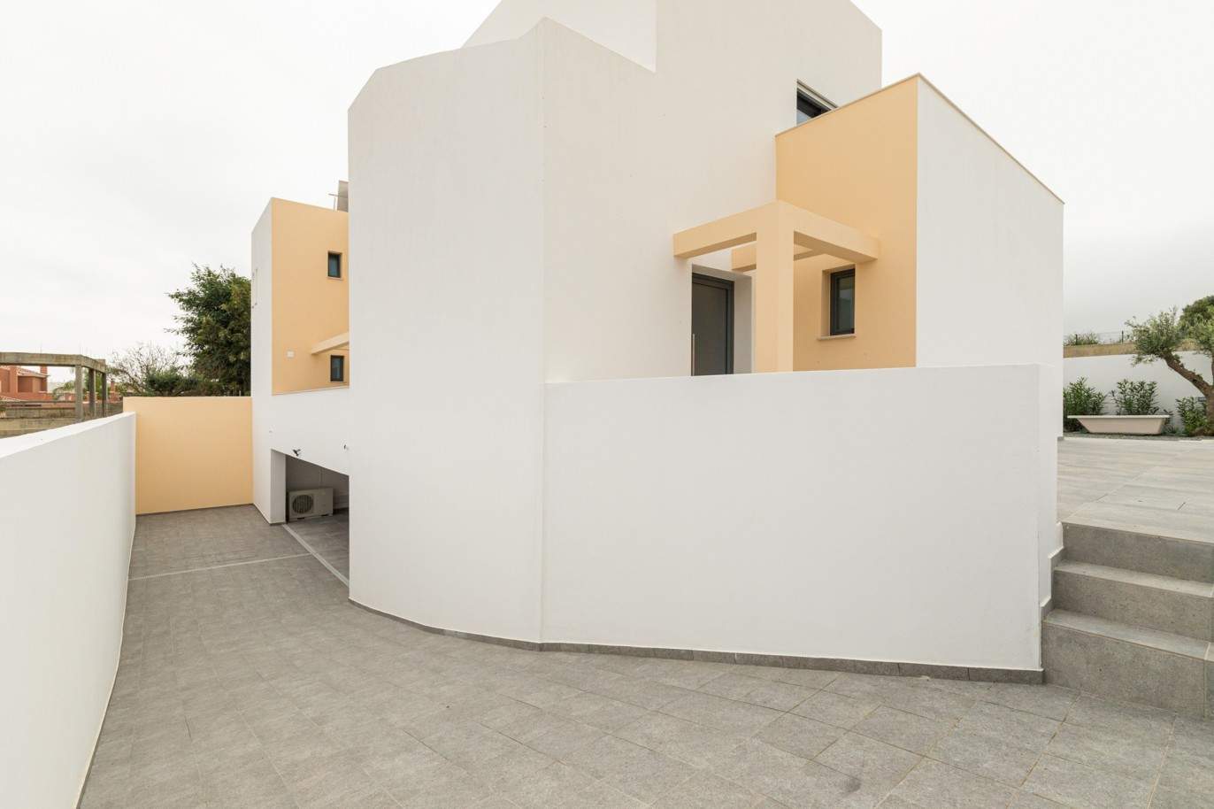 Neue Villa mit 3 Schlafzimmern zu verkaufen in Porto de Mós, Lagos, Algarve_211065