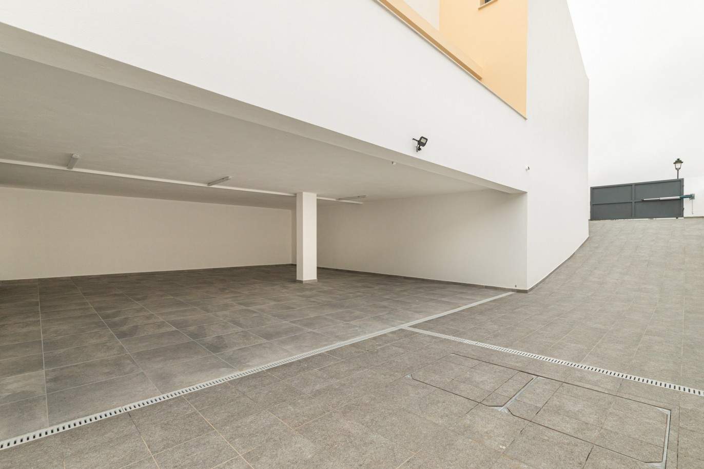 Neue Villa mit 3 Schlafzimmern zu verkaufen in Porto de Mós, Lagos, Algarve_211084