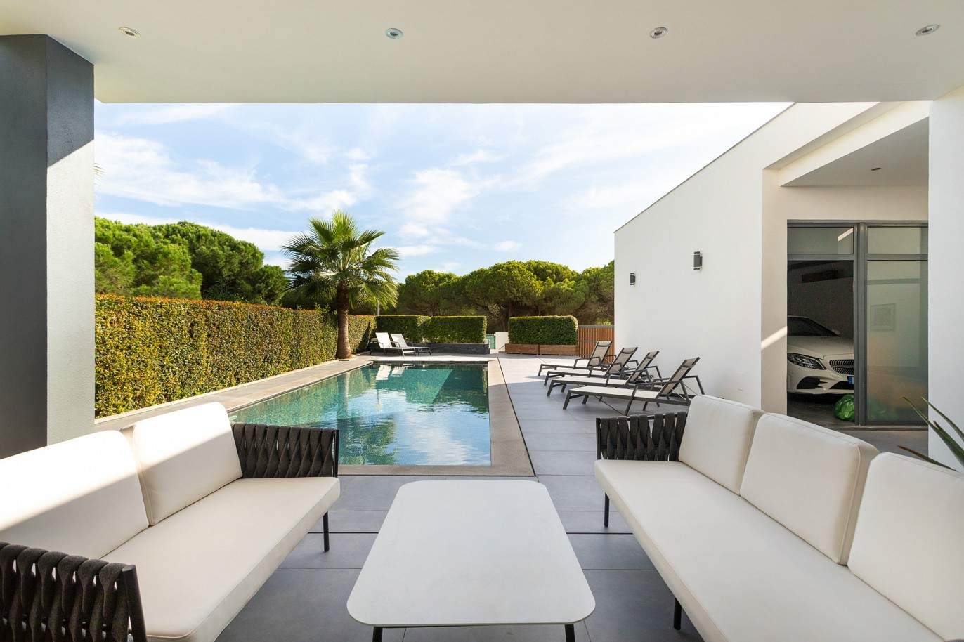 4 Bedroom Villa with swimming pool for sale in Vale do Lobo, Algarve_211205