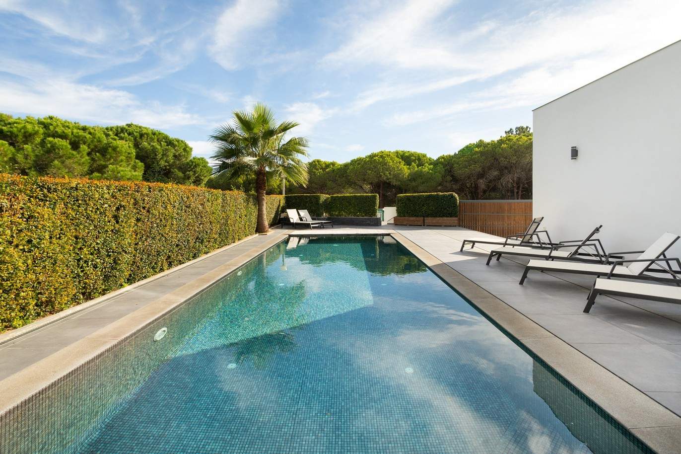 4 Bedroom Villa with swimming pool for sale in Vale do Lobo, Algarve_211207