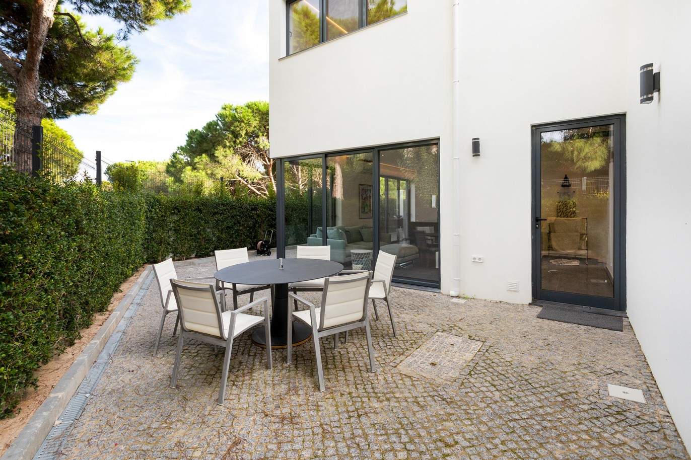 4 Bedroom Villa with swimming pool for sale in Vale do Lobo, Algarve_211208